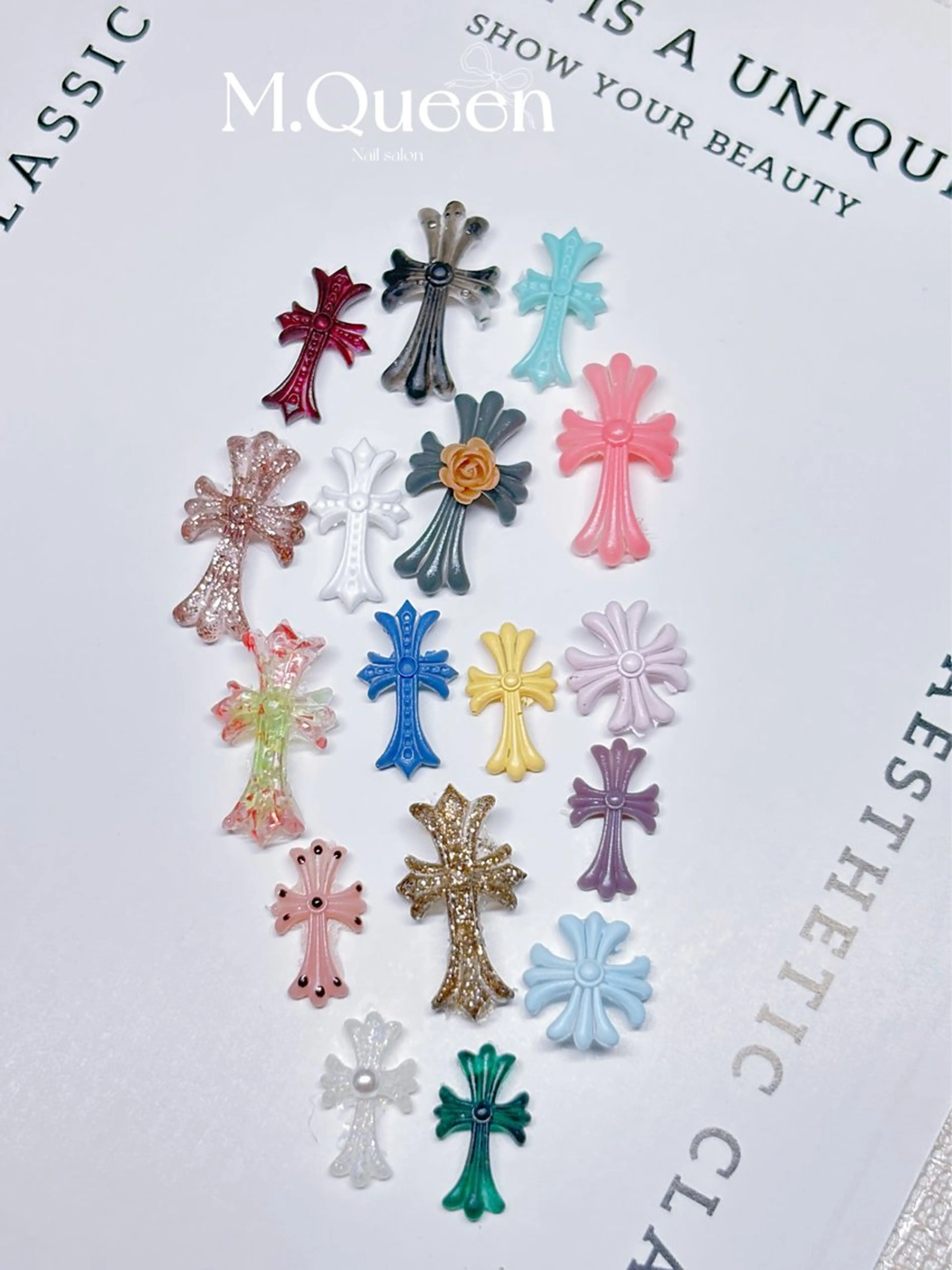 ネイル MQueen ネイルサロンマルのネイルデザイン