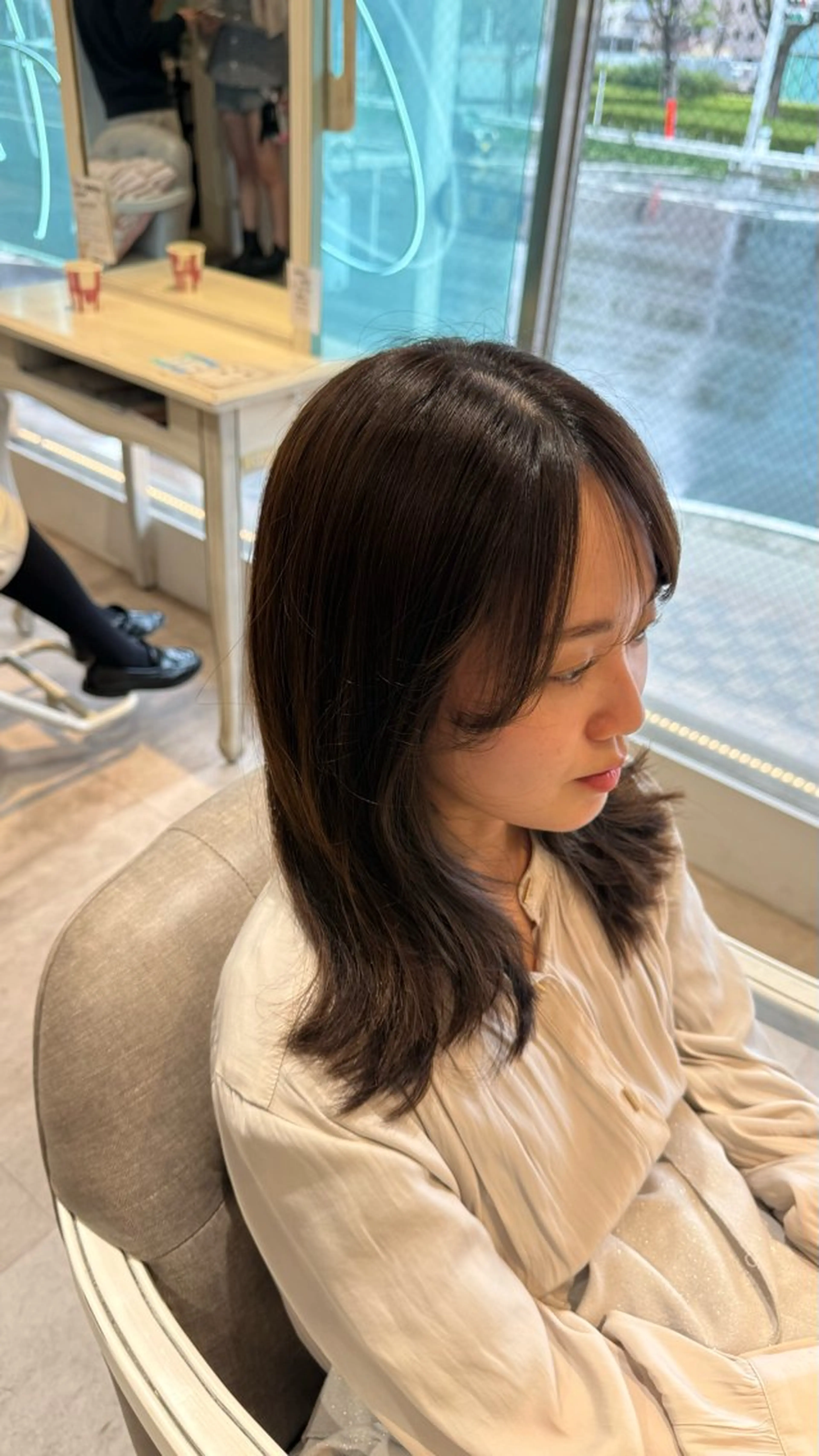 ミディアム ミディアムレイヤー レイヤーカット カット ヘアカラー CreBiA -Rukiya-のヘアスタイル