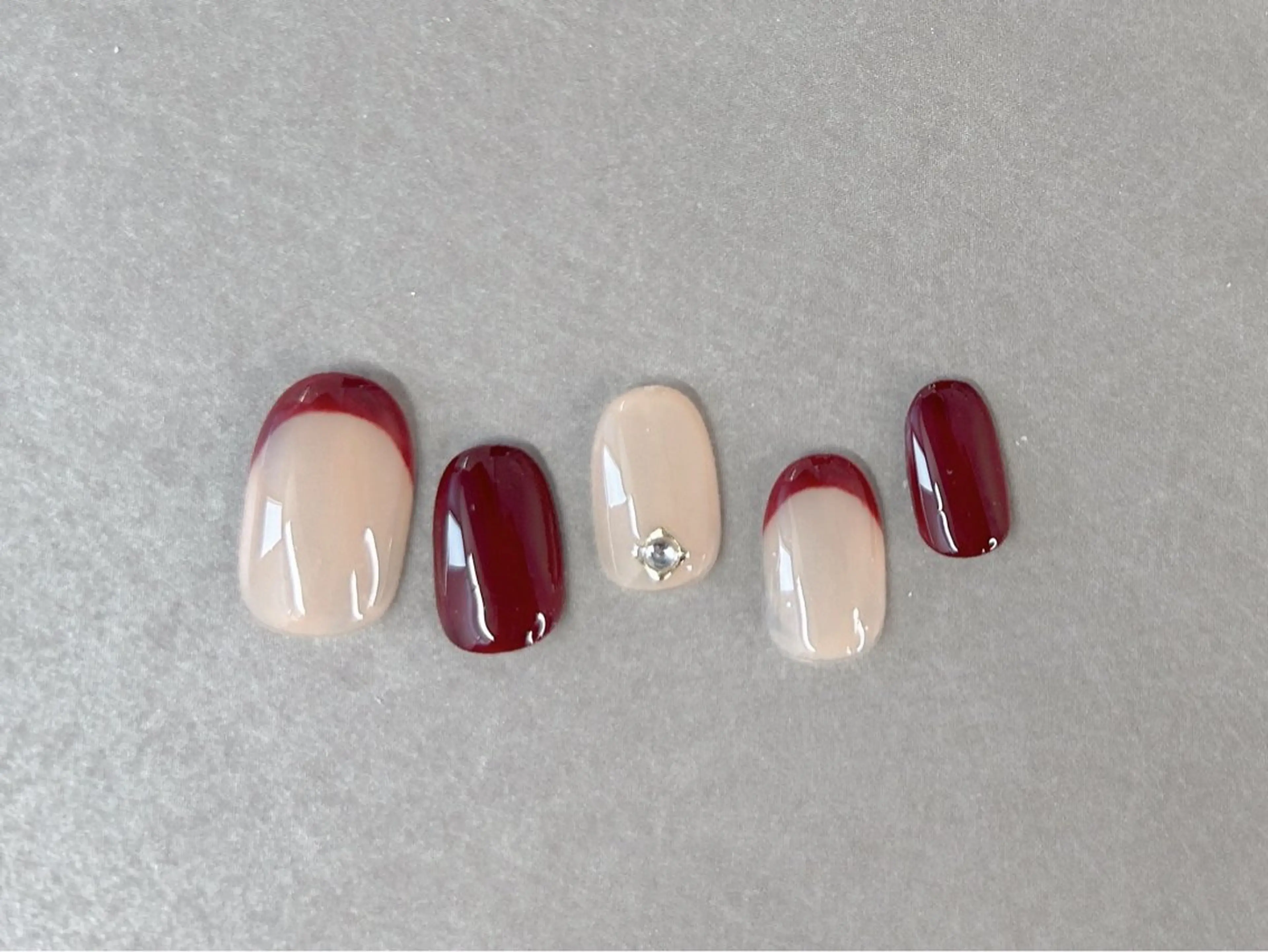 ネイル ボルドー 桜ネイル フレンチネイル ワンカラーネイル シンプルネイル ハンドネイル Forca total studio所属・Forca Airaのネイルデザイン