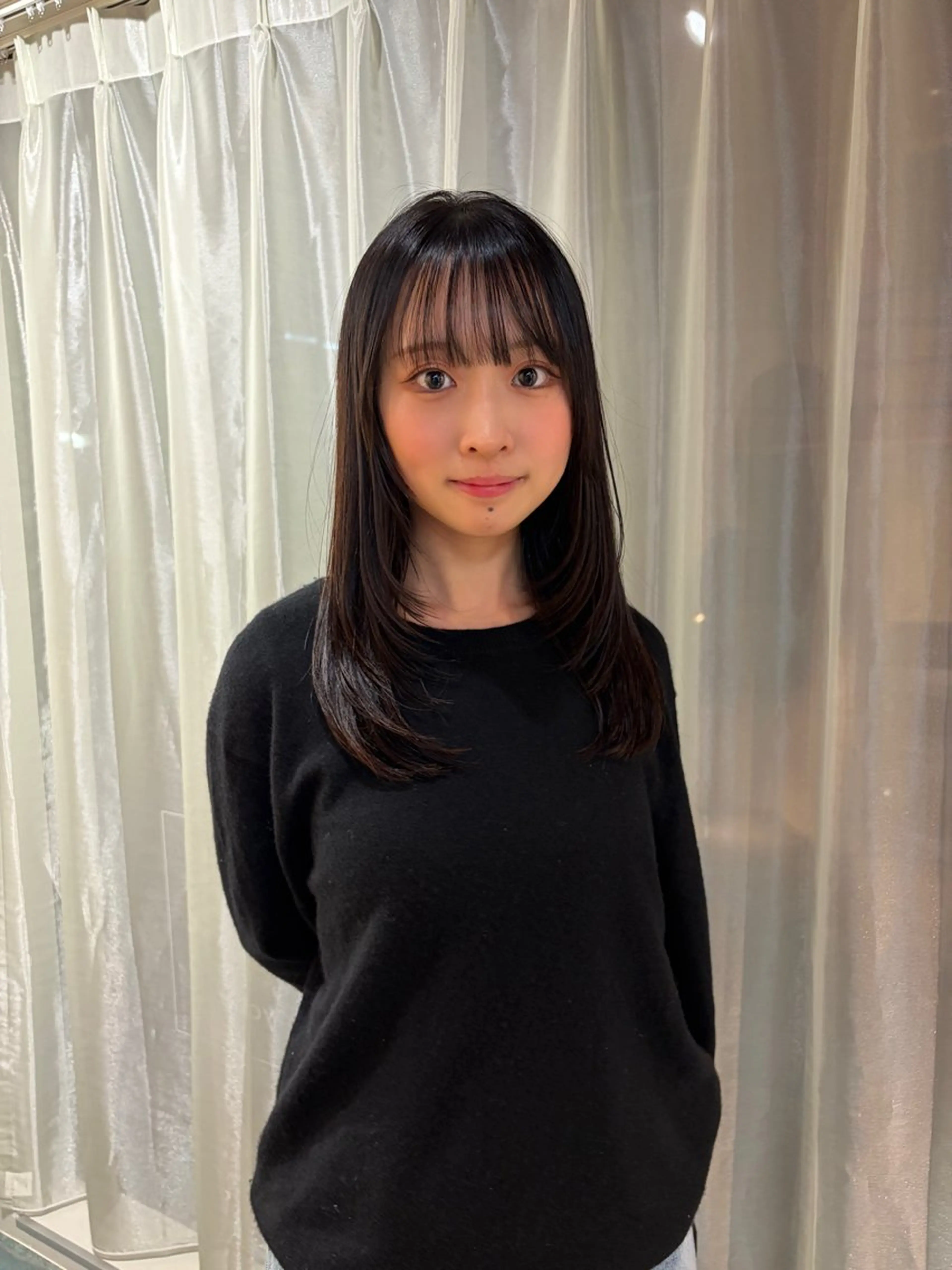 セミロング レイヤーカット カット 三浦 ふたばのヘアスタイル