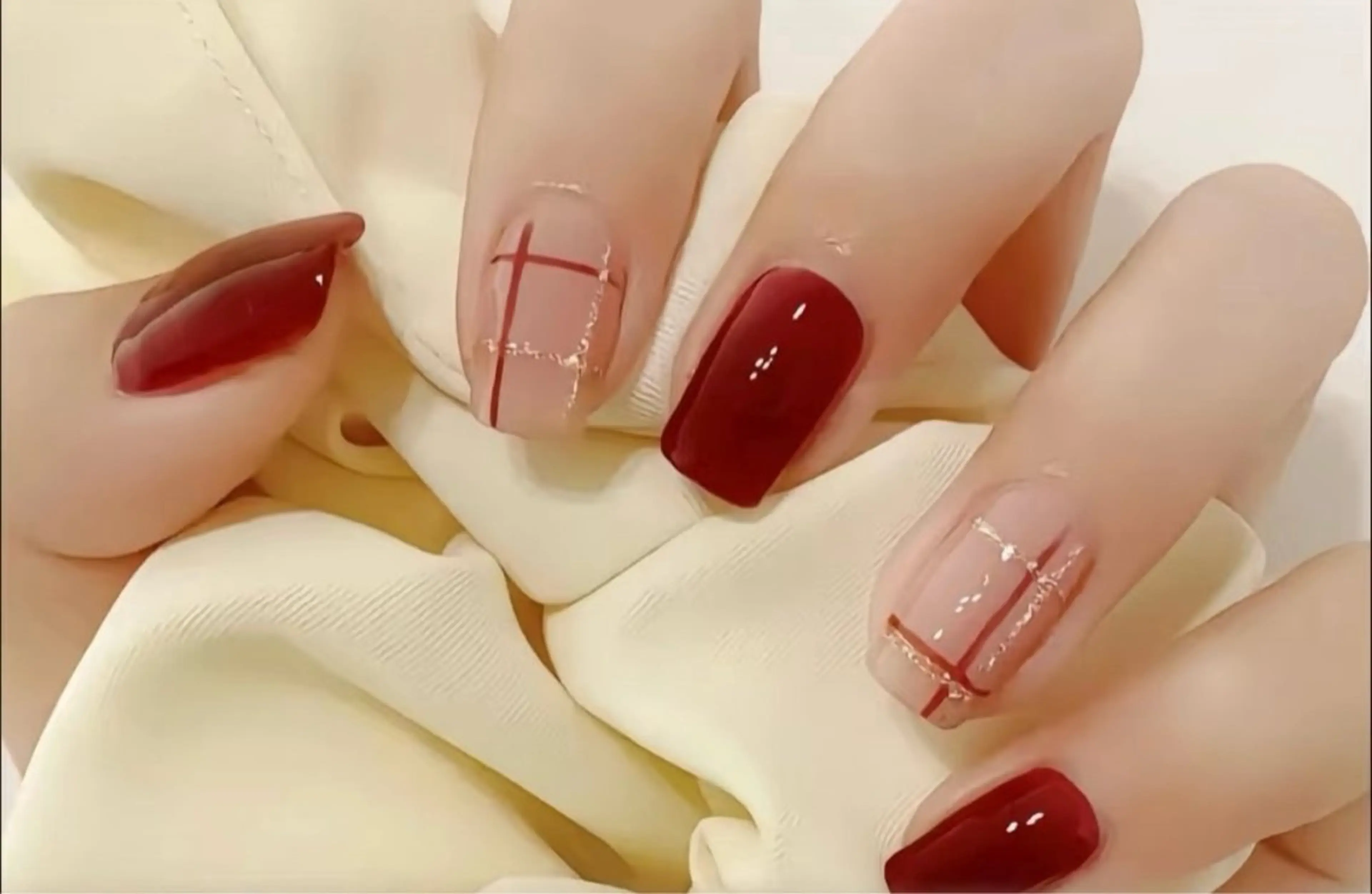 ネイル ハンドネイル H3 Nail Tsuki🦋💙のネイルデザイン