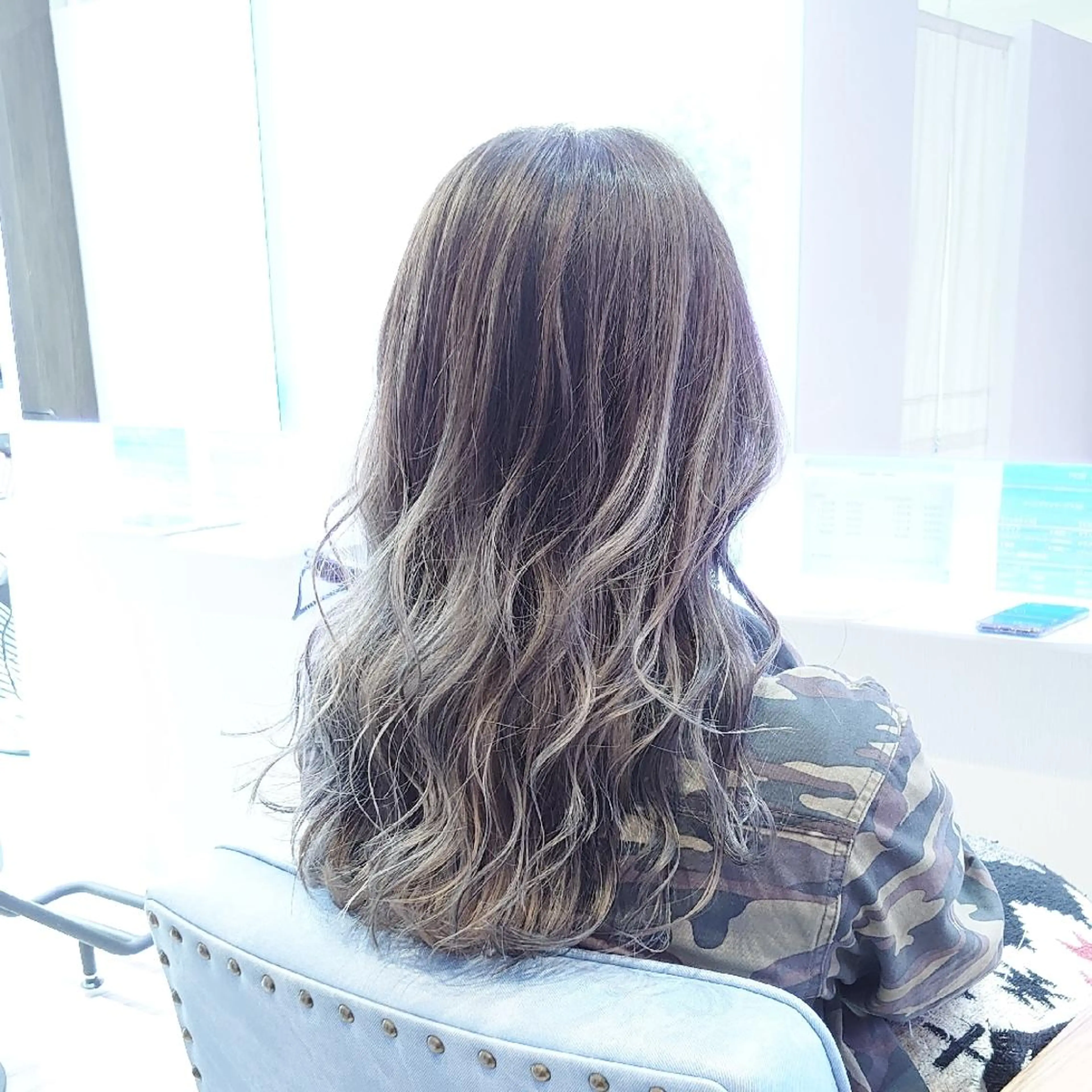 カラー ロング ヘアアレンジ ヘアカラー トリートメント 小林 伸行のヘアスタイル