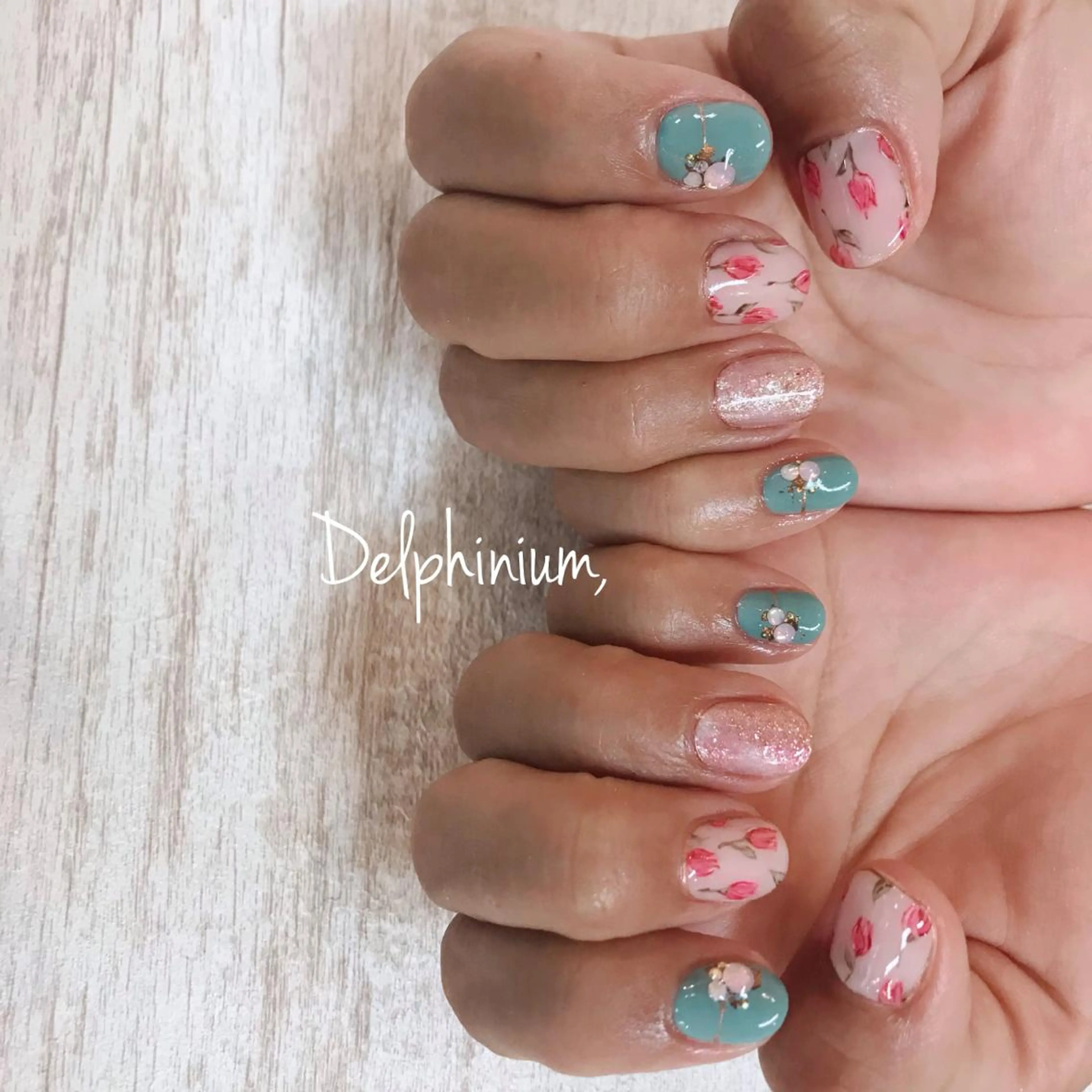 ネイル アートネイル 桜ネイル ミラーネイル 持ち込み ニュアンスネイル 岡本 友恵のネイルデザイン