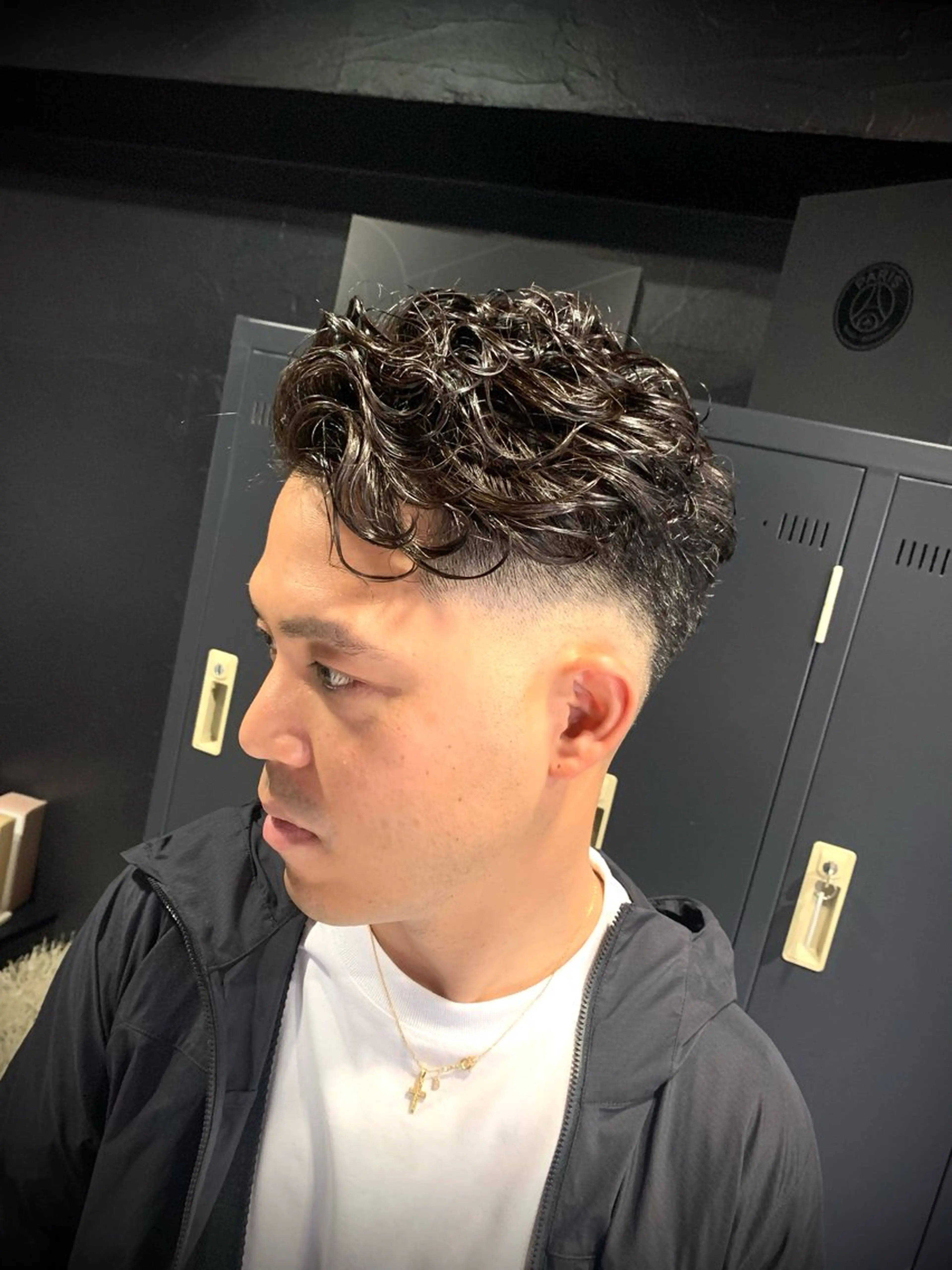 ショート メンズ フェードカット スキンフェード カット パーマ トリートメント ヘアセット メンズパーマ/難波/ 心斎橋　室園亮佑のヘアスタイル