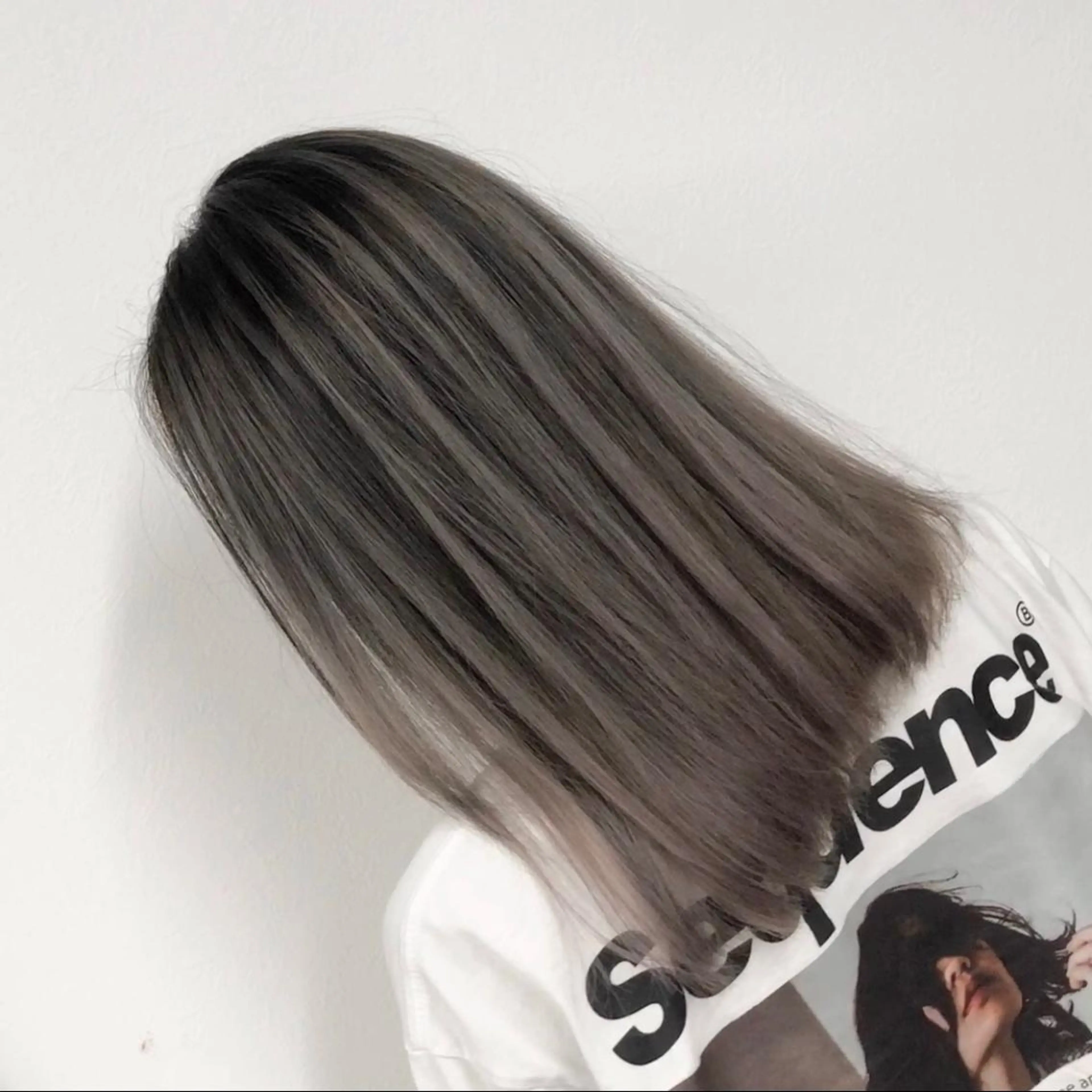 ミディアム カラー バレイヤージュ デザインカラー ハイライトカラー 外国人風カラー ハイライト カット ヘアカラー トリートメント アンドウ ユウ/ レイヤーカット/韓国のヘアスタイル