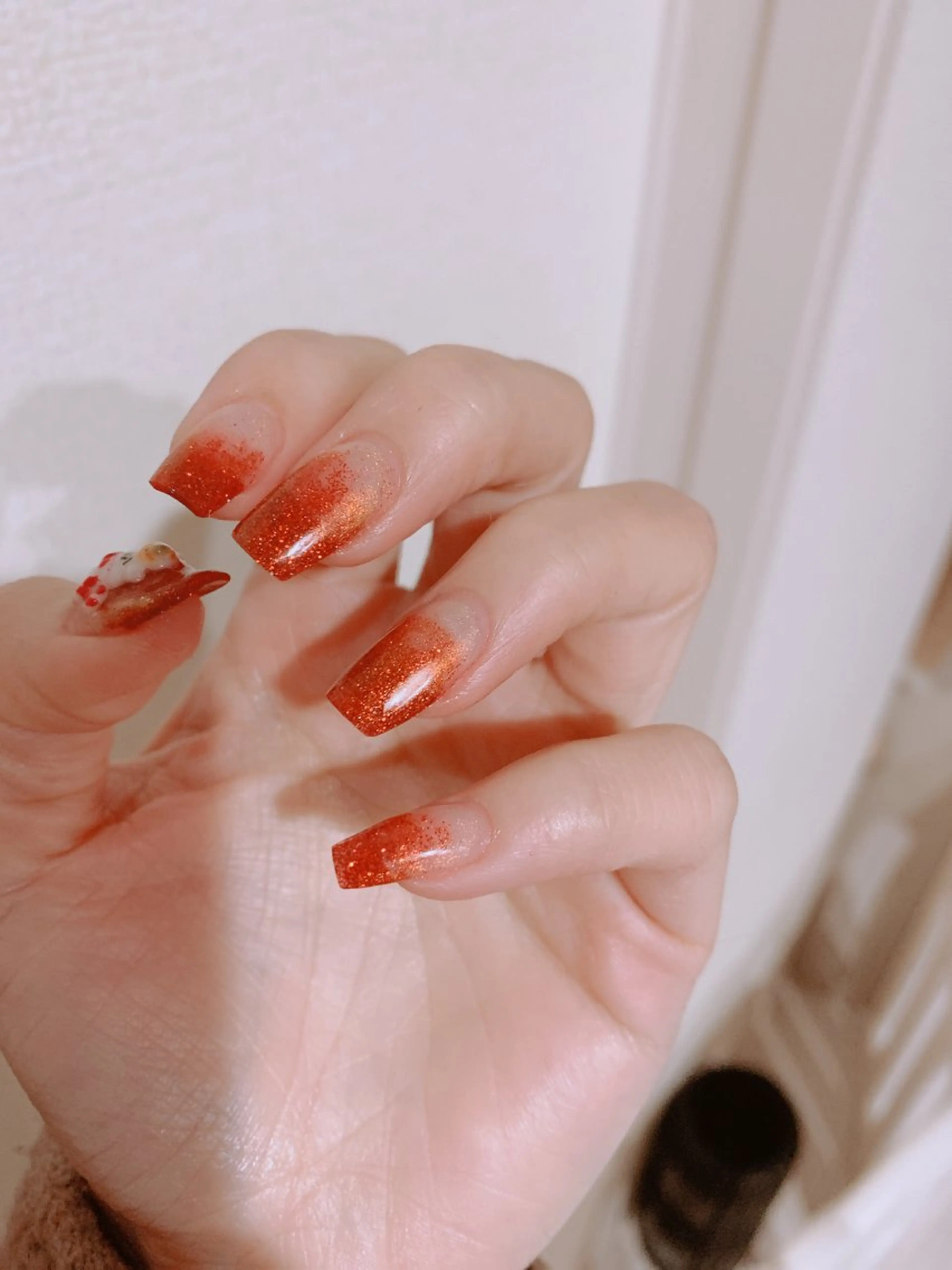 ネイル オーロラネイル 高島 夏海のネイルデザイン