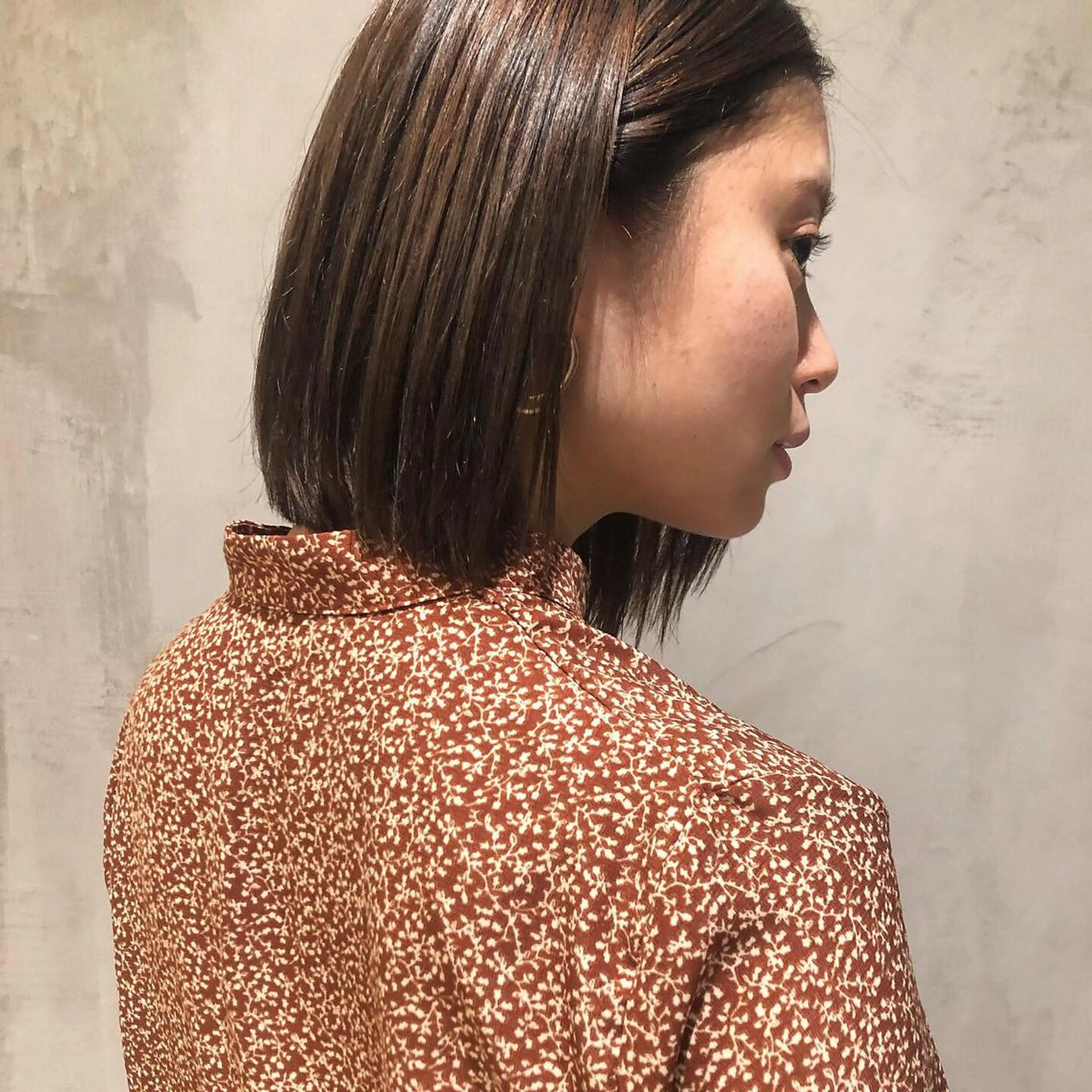 ミディアム カラー ベージュカラー ココアベージュ やまもと さえのヘアスタイル