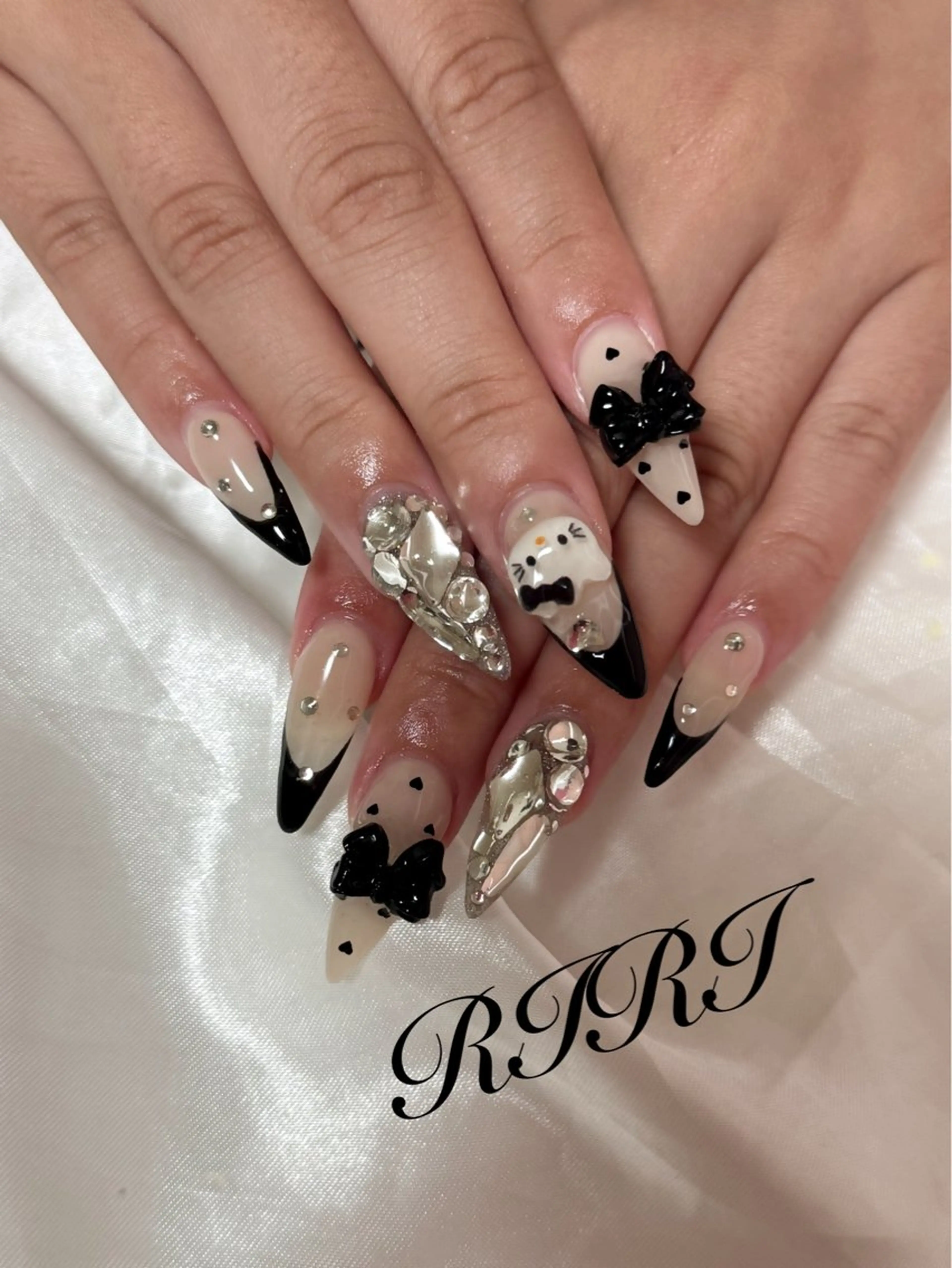 ネイル フレンチネイル ジェルネイル ロングネイル スカルプネイル シンプルネイル ハンドネイル riri オーナーのネイルデザイン