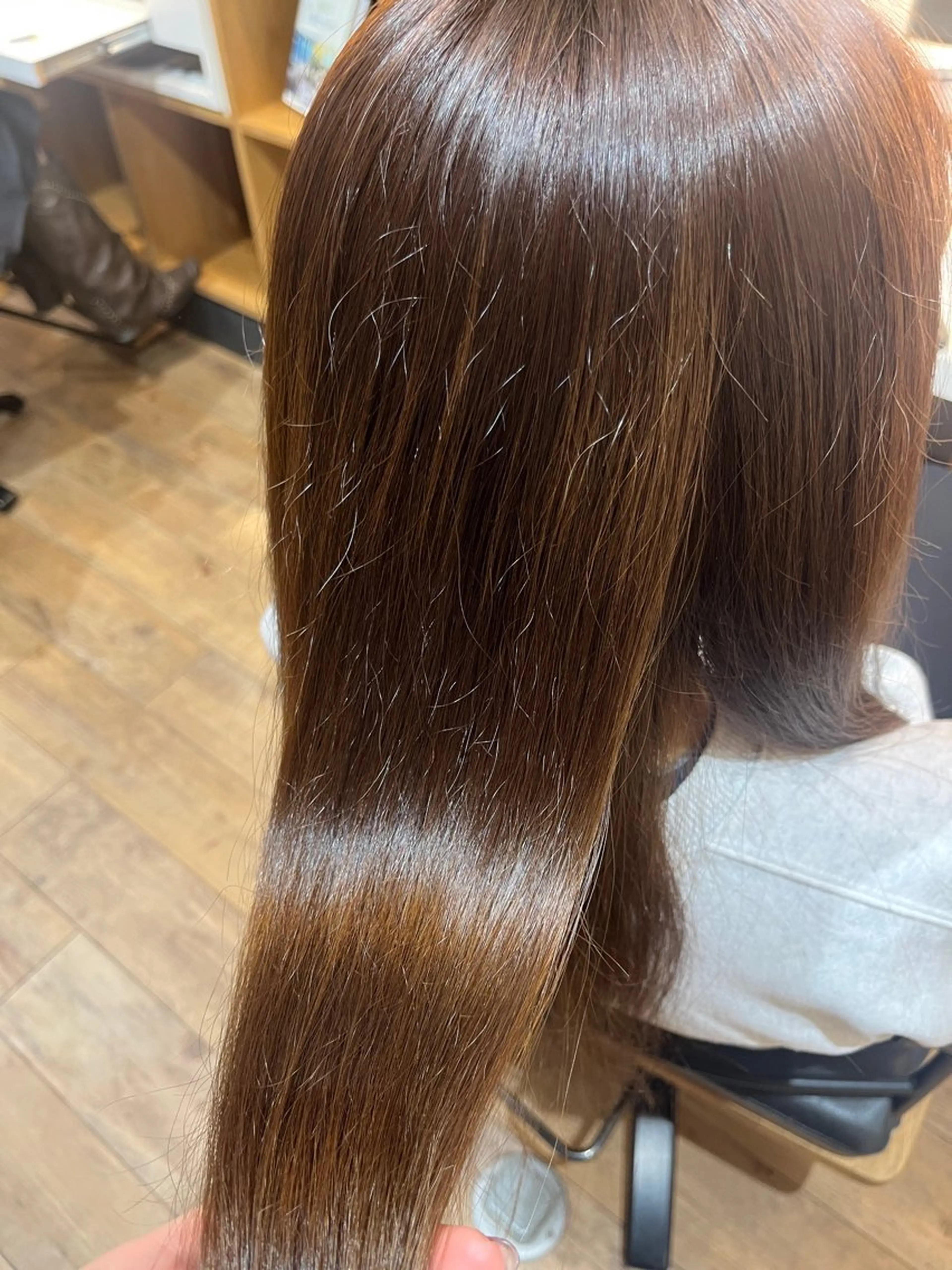 ロング カラー ブリーチ グレージュ ブリーチなしカラー ヘアカラー AFLOAT pd+ KOBE Smart Salon所属・カラー/ストレート 🕊‎佐藤友奈‎🤍のヘアスタイル