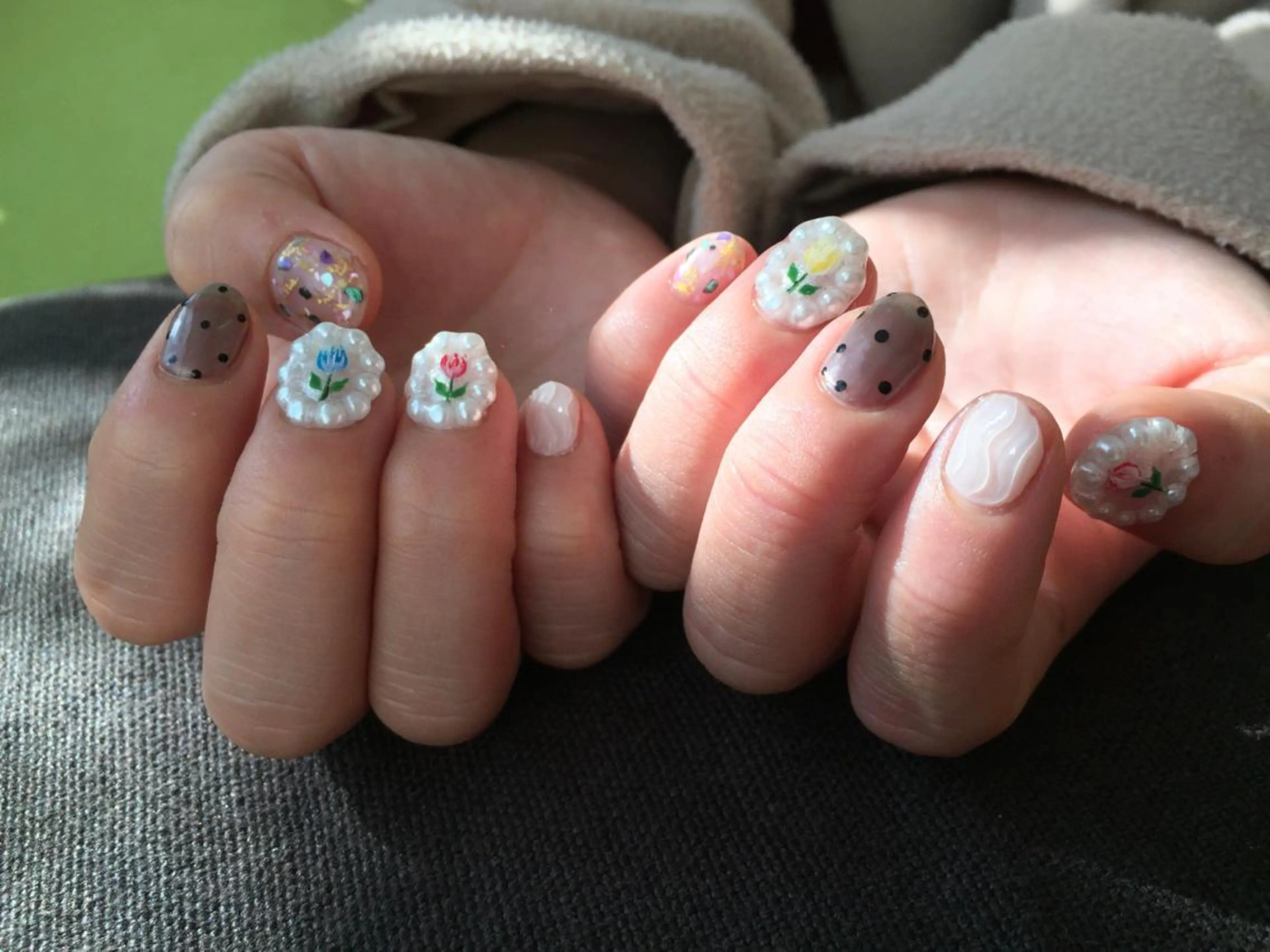 ネイル ドット フラワーネイル miel nailのネイルデザイン