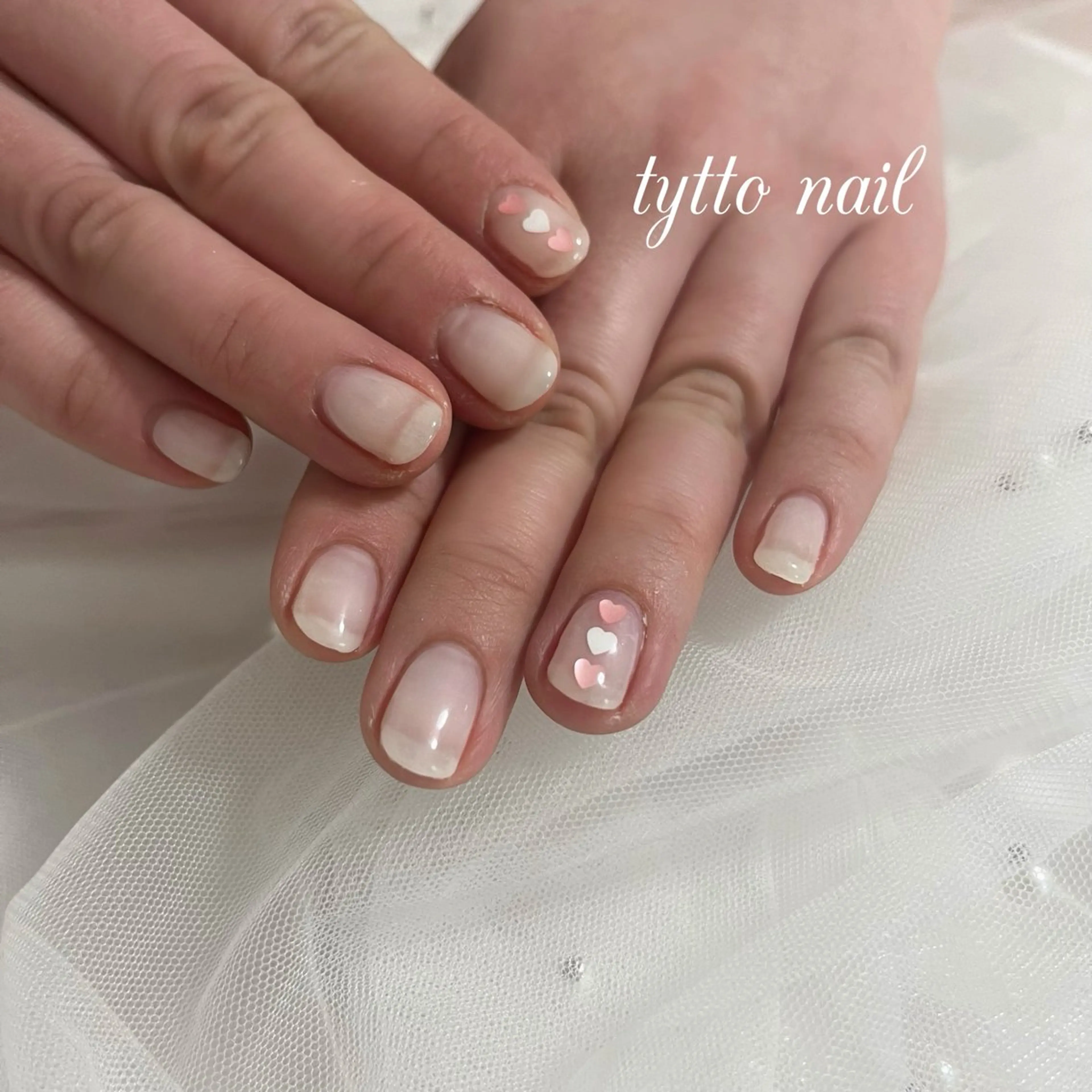 ネイル フレンチネイル ハート ホログラムネイル オフィスネイル ショートネイル ハンドネイル tytto nail ❤︎‪‪eri‪‪のネイルデザイン