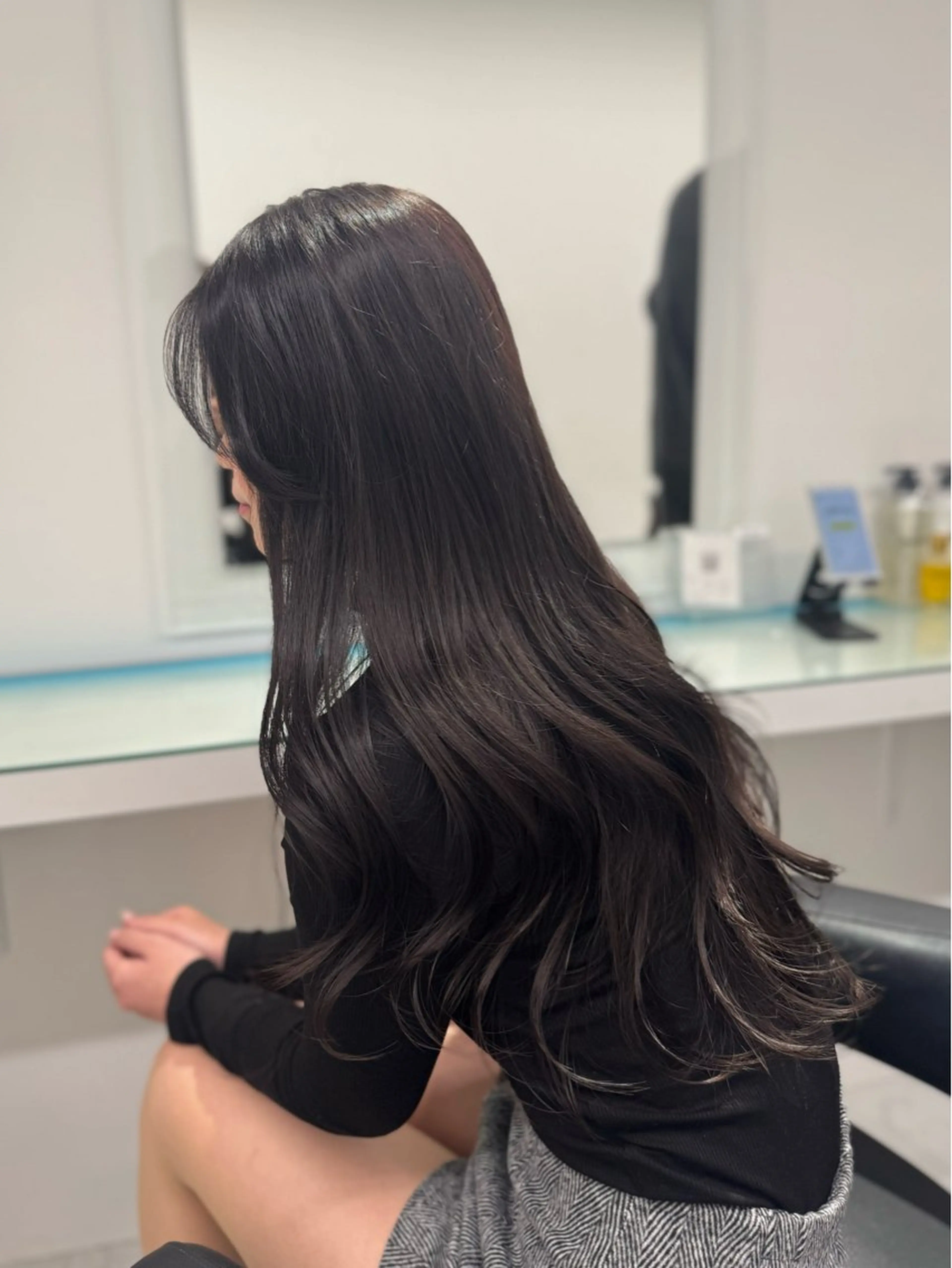 ロング カラー ヘアカラー ヘアセット 透明感 カラーしゅうじのヘアスタイル