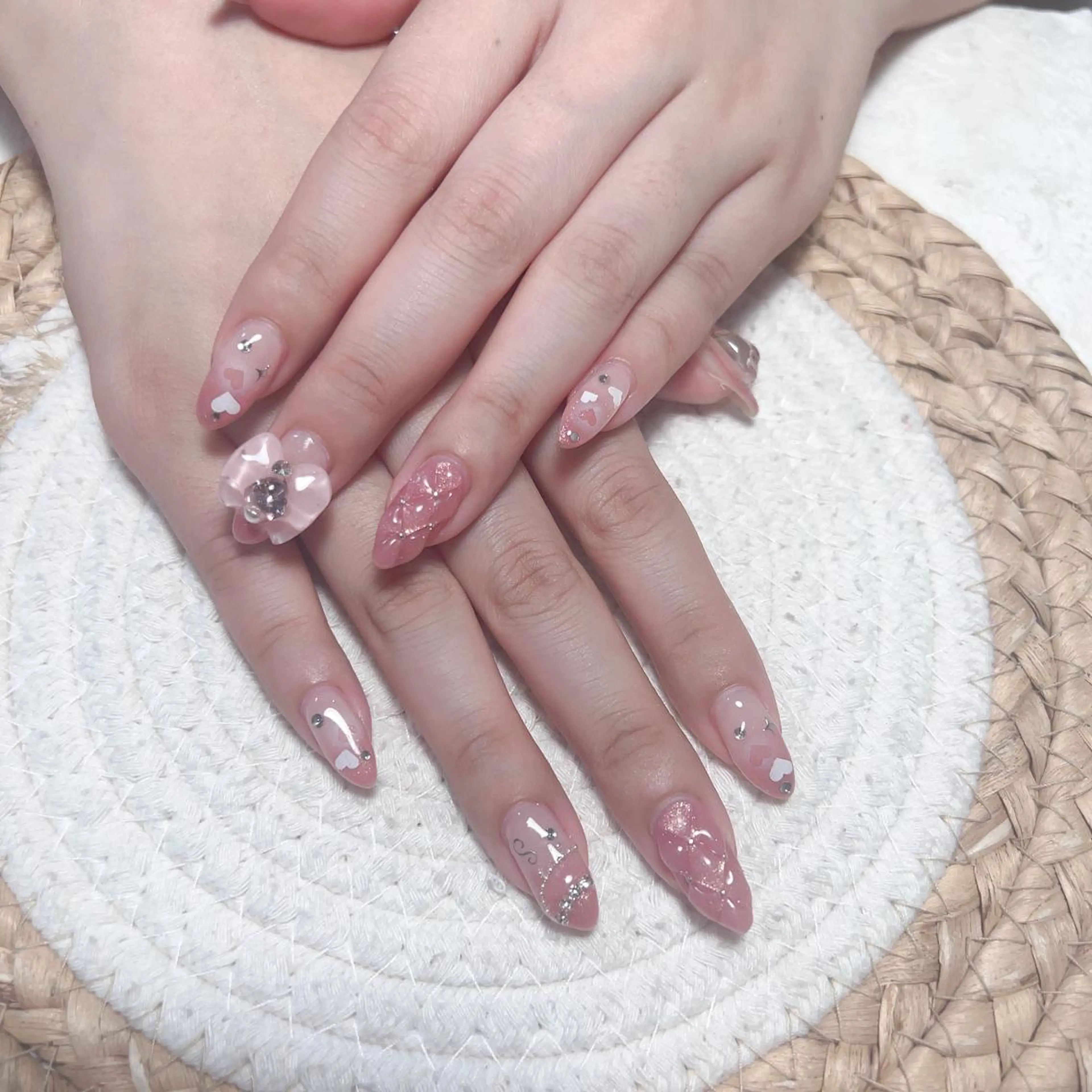 ネイル Maggie Nail🦩のネイルデザイン