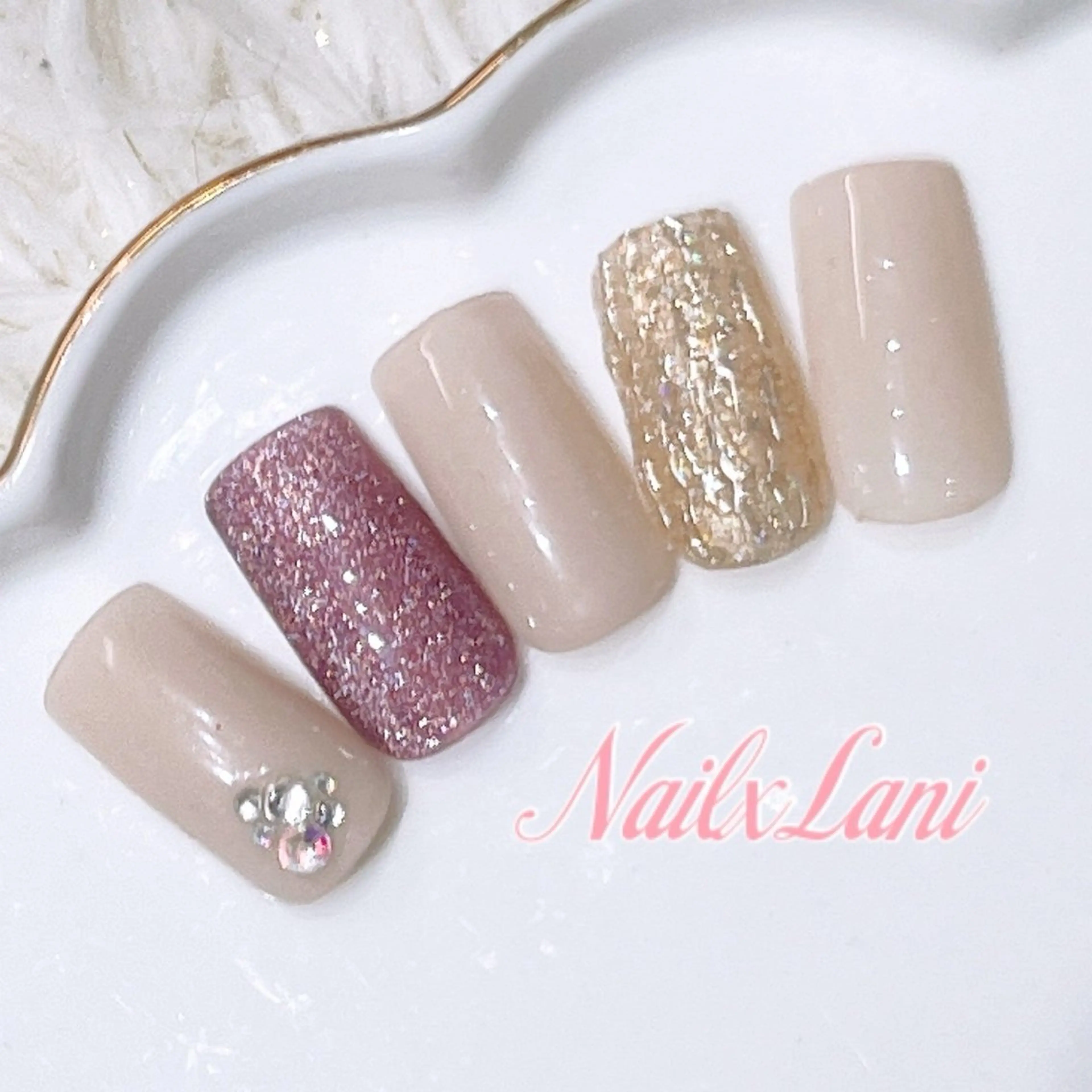 ネイル 練馬駅近ネイルラニ 不細工爪90分で美爪のネイルデザイン