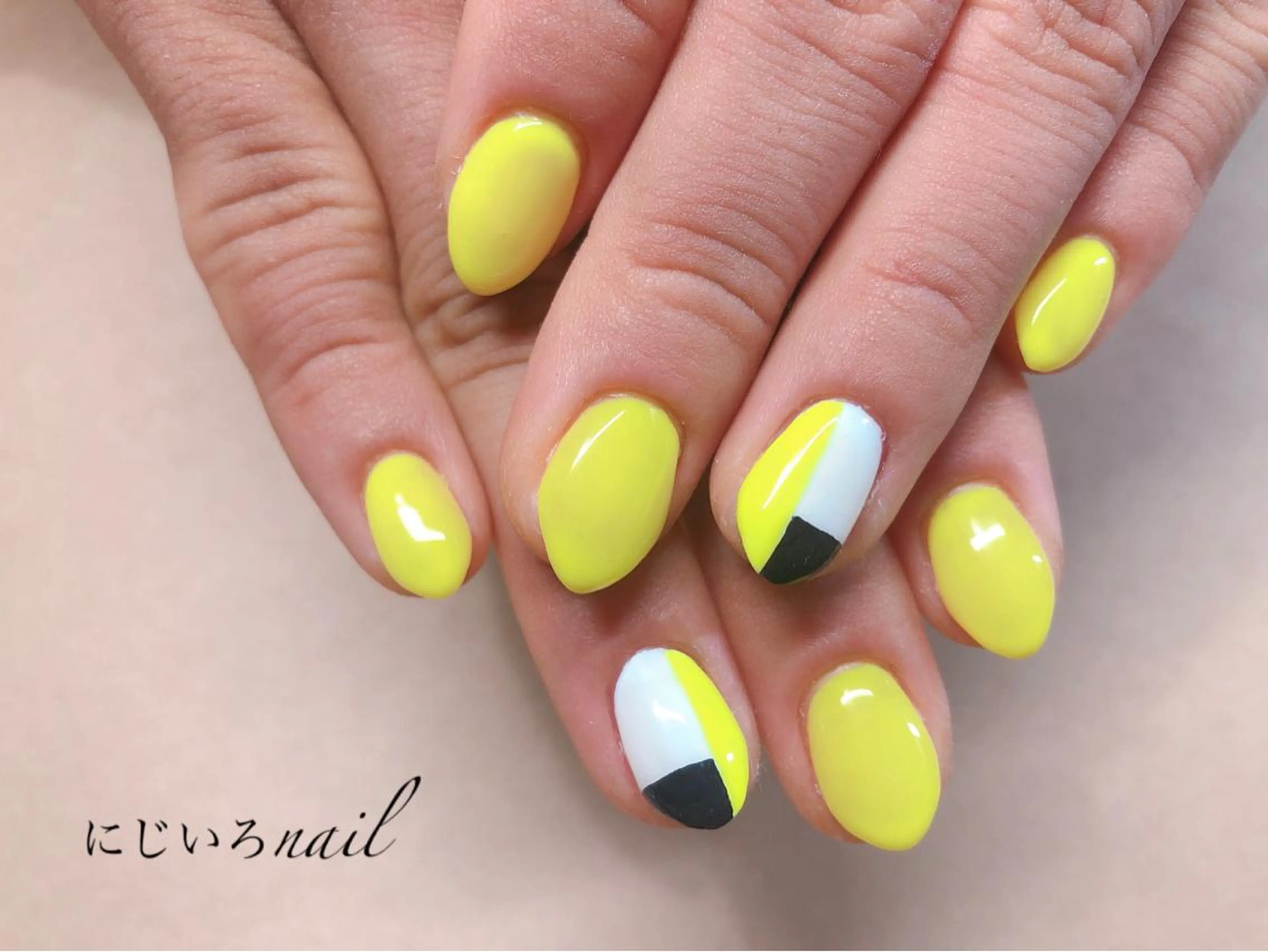 ネイル にじいろ nailのネイルデザイン