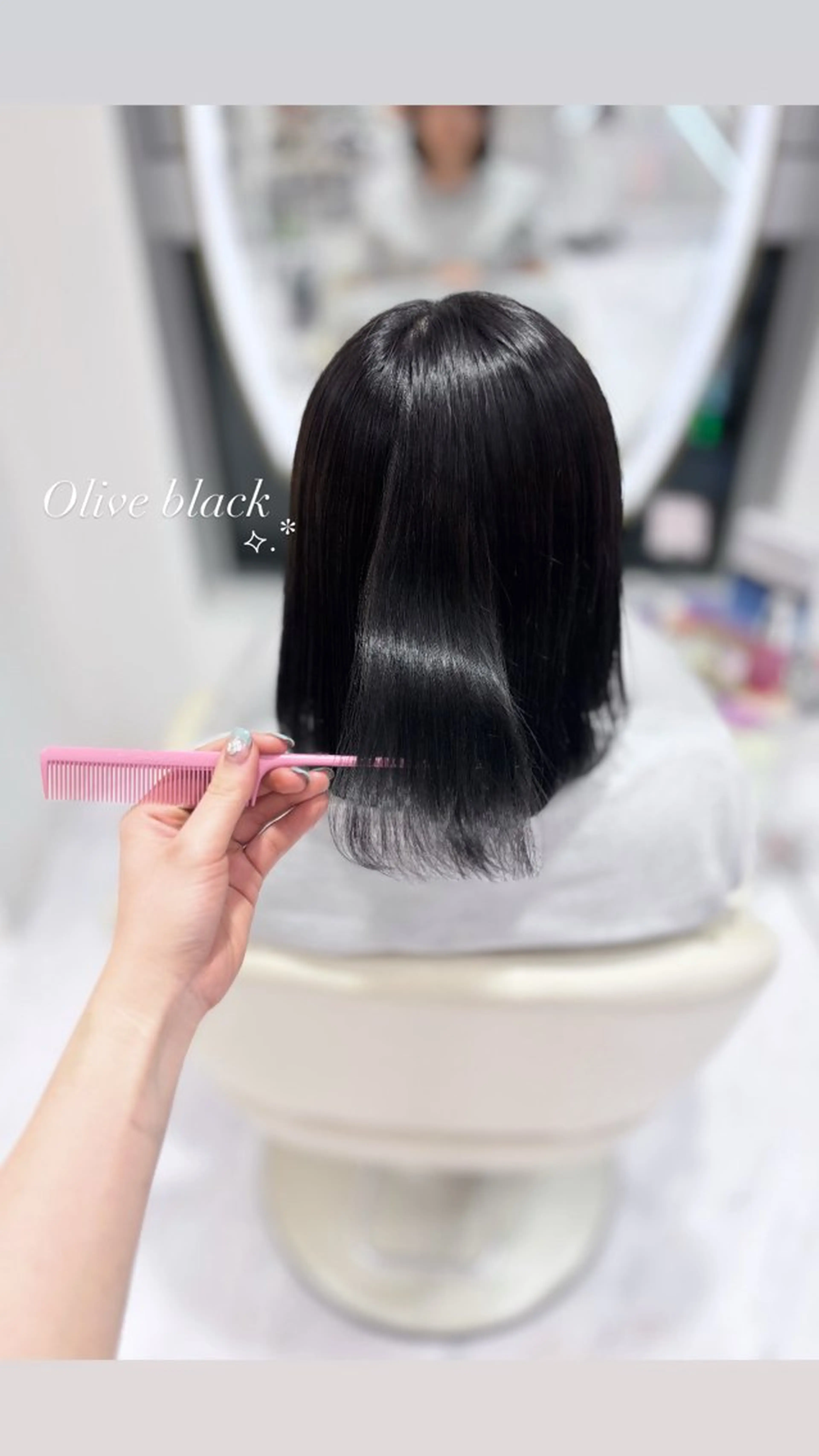 ミディアム MONA HIYORIのヘアスタイル