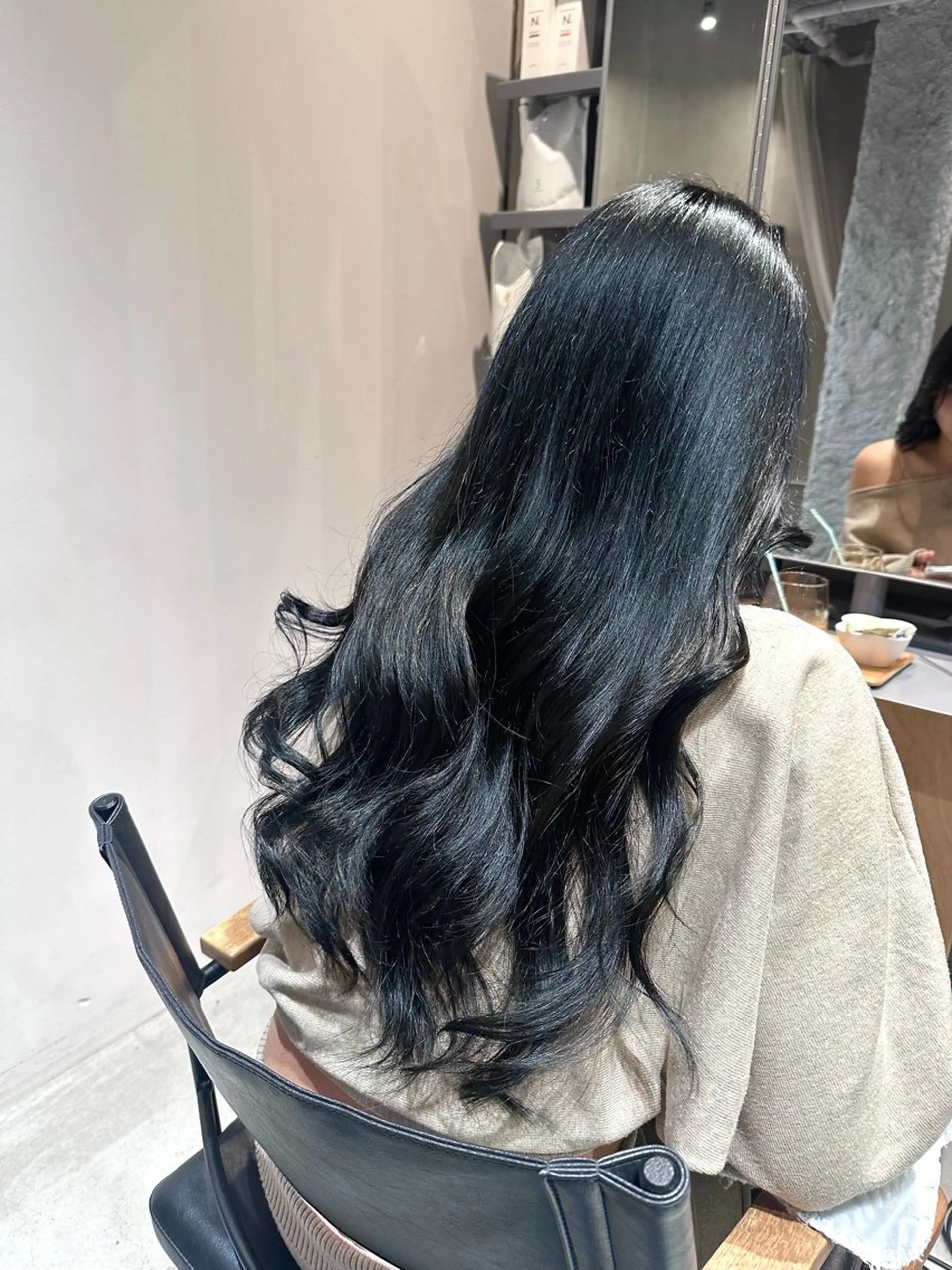 ロング カラー 黒髪 ブルーカラー ブルーブラック ヘアカラー ROCAReTA kyoto所属・ながたに あやか🎀のヘアスタイル