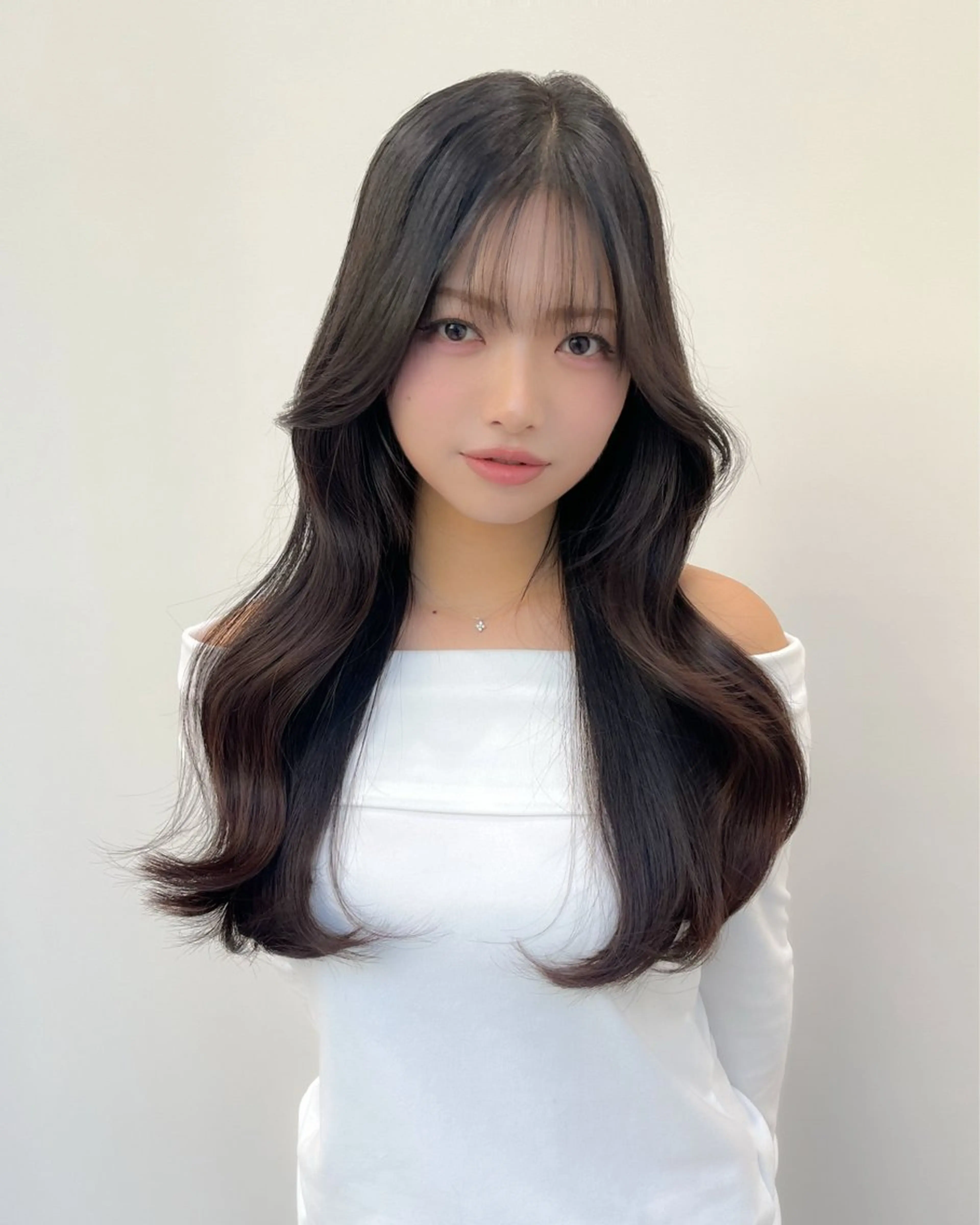 セミロング くびれヘア 顔周りカット レイヤーカット カット トリートメント ミタニ/髪質改善 /レイヤーカットのヘアスタイル