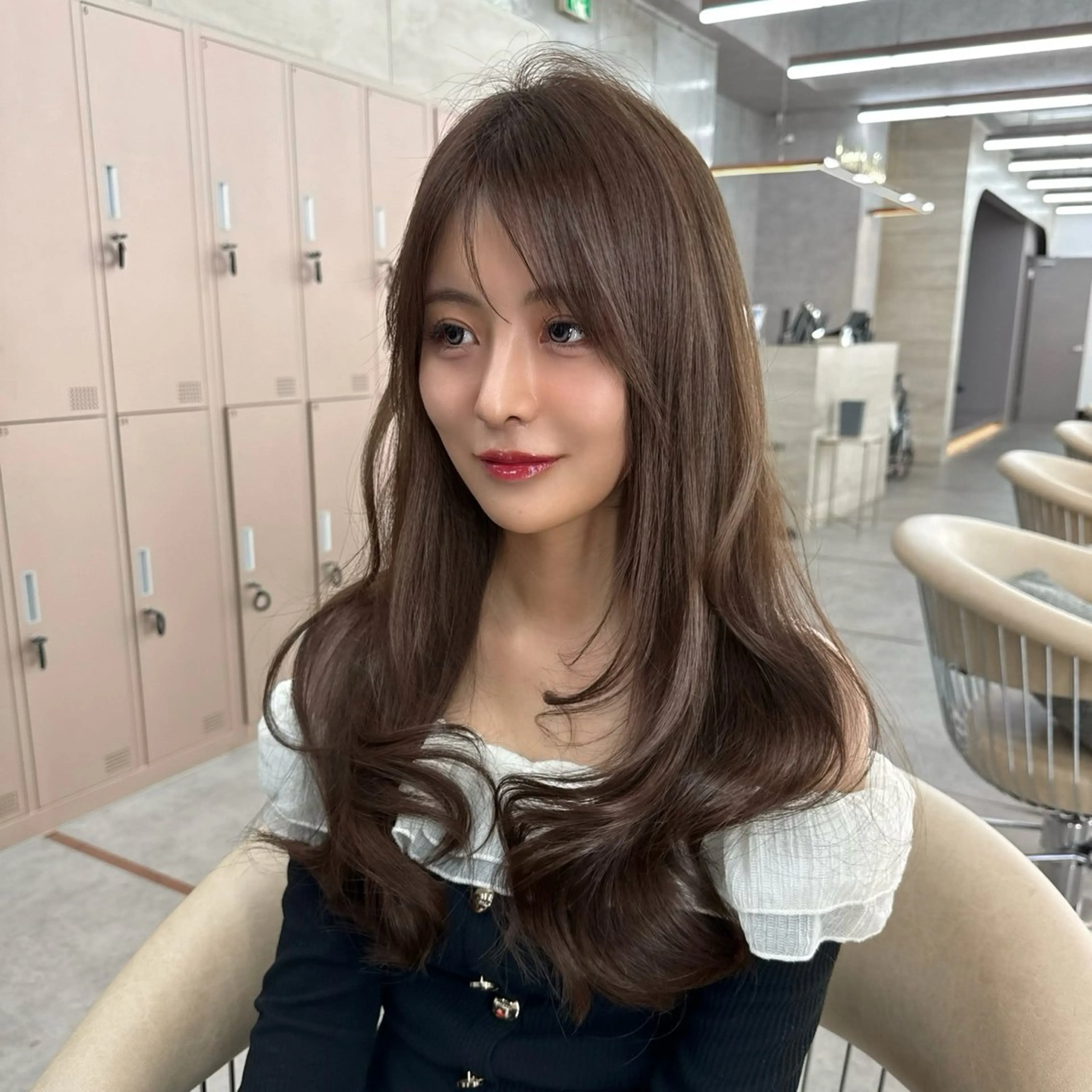 セミロング カラー 垢抜けトレンド レイヤー🩵廣戸楓のヘアスタイル