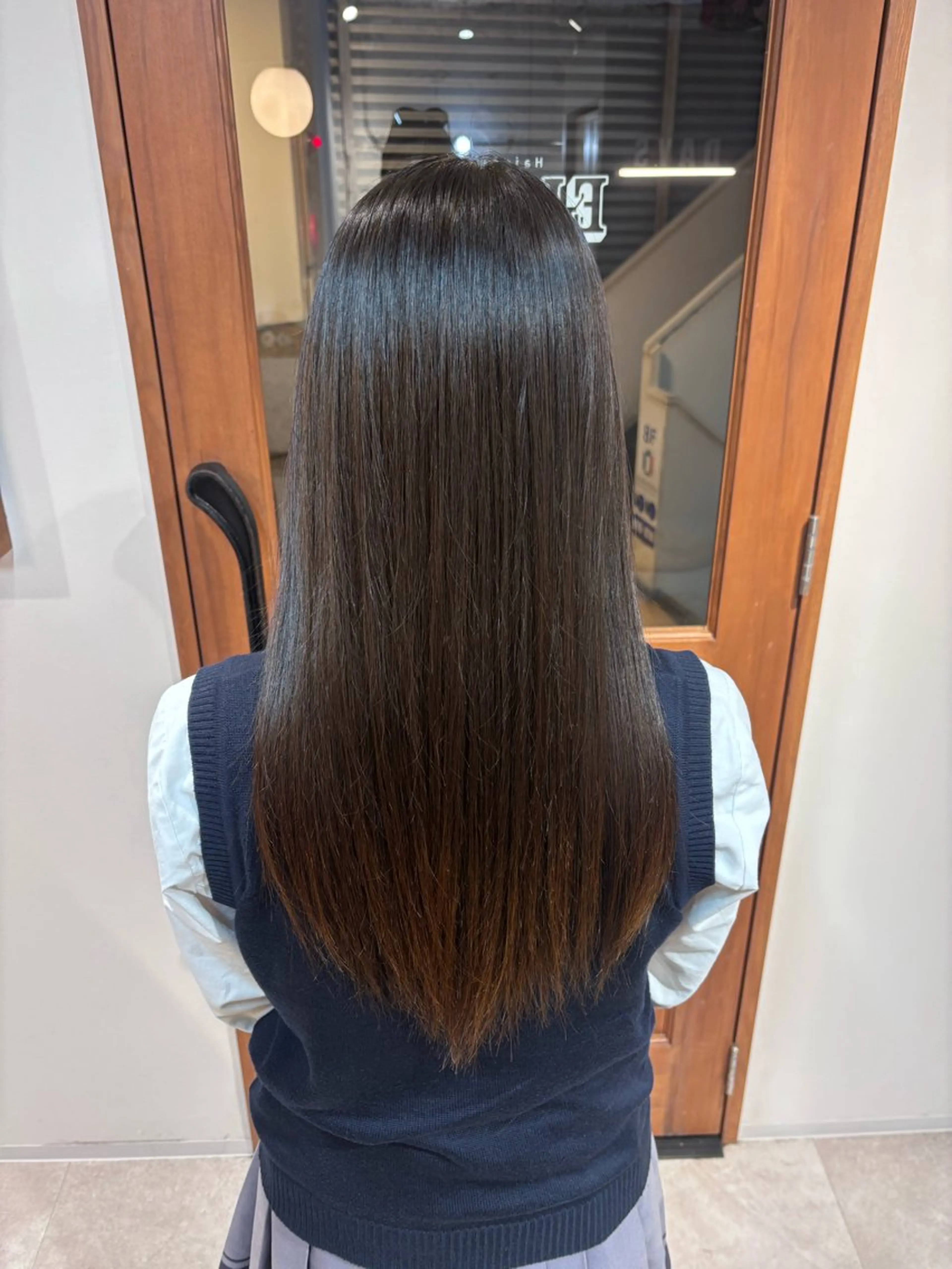 ロング 縮毛矯正 縮毛矯正 山口 摩七斗のヘアスタイル