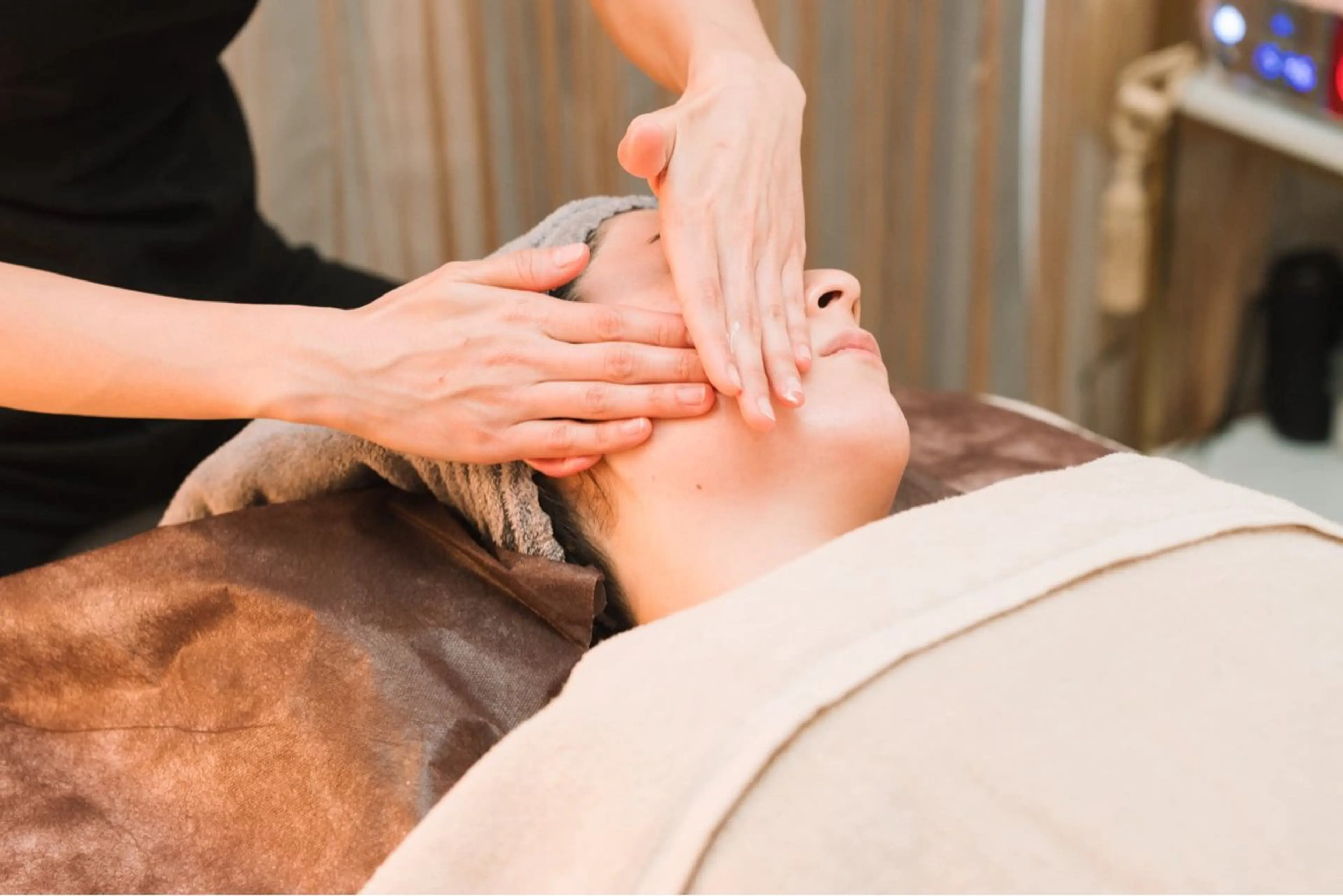 〚モニター募集〛80分のハンドセラピスでボディ​〜​フェイシャル⚠︎︎お写真撮影のご協力いただける方の写真