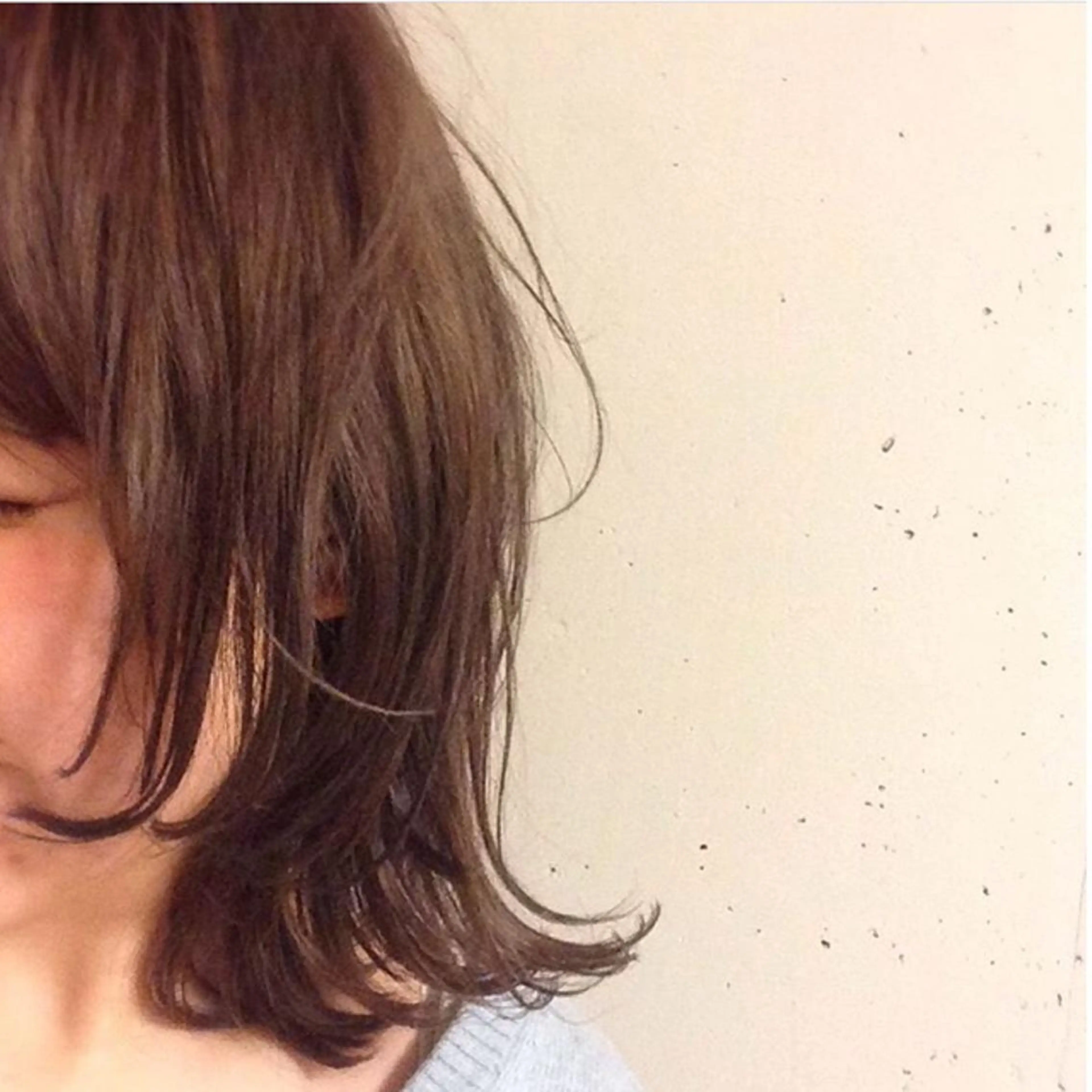 ショート ミディアム カラー 外ハネヘア 江原 彩華のヘアスタイル