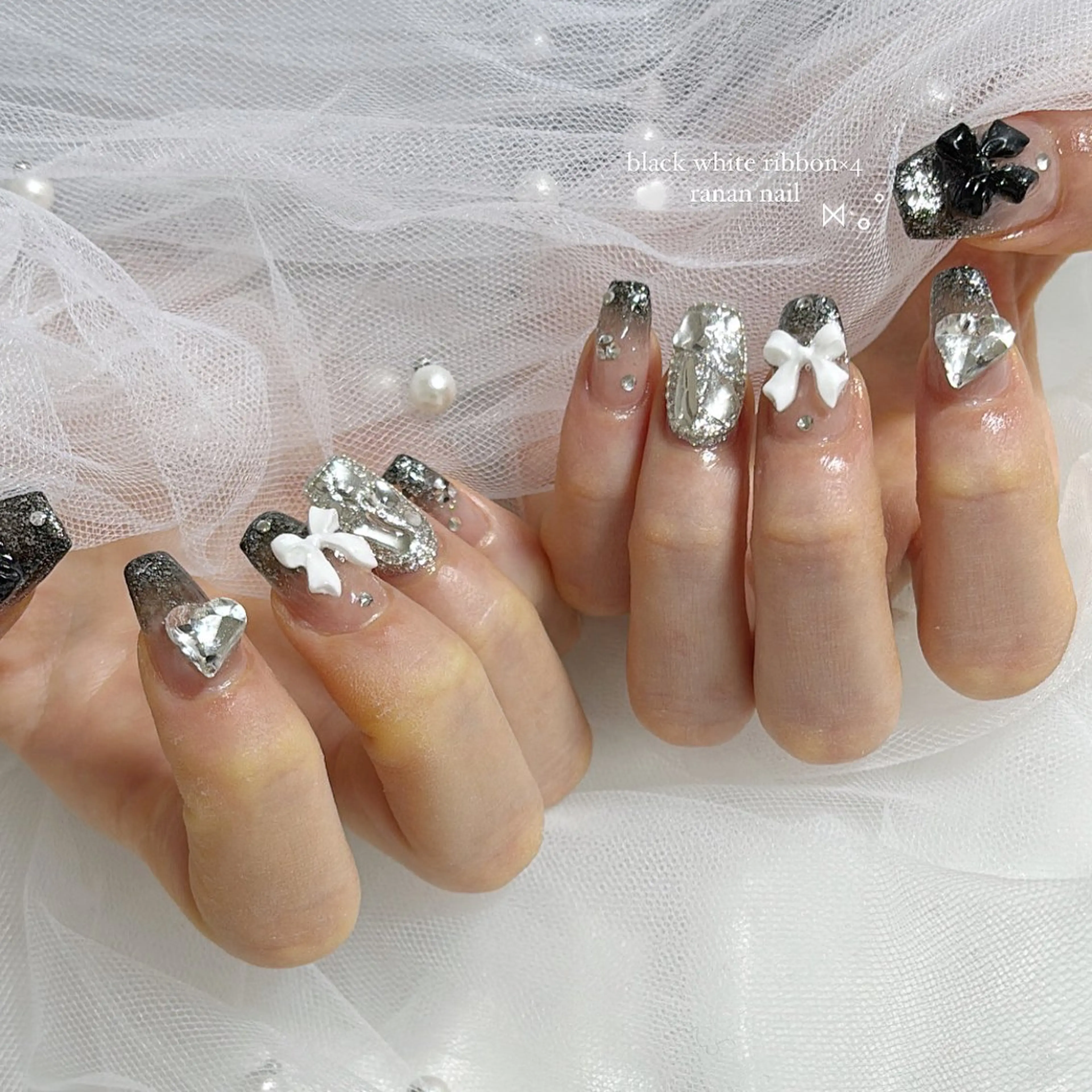 ネイル ハンドネイル 𝓇𝒶𝓃𝒶𝓃 𝓃𝒶𝒾𝓁のネイルデザイン