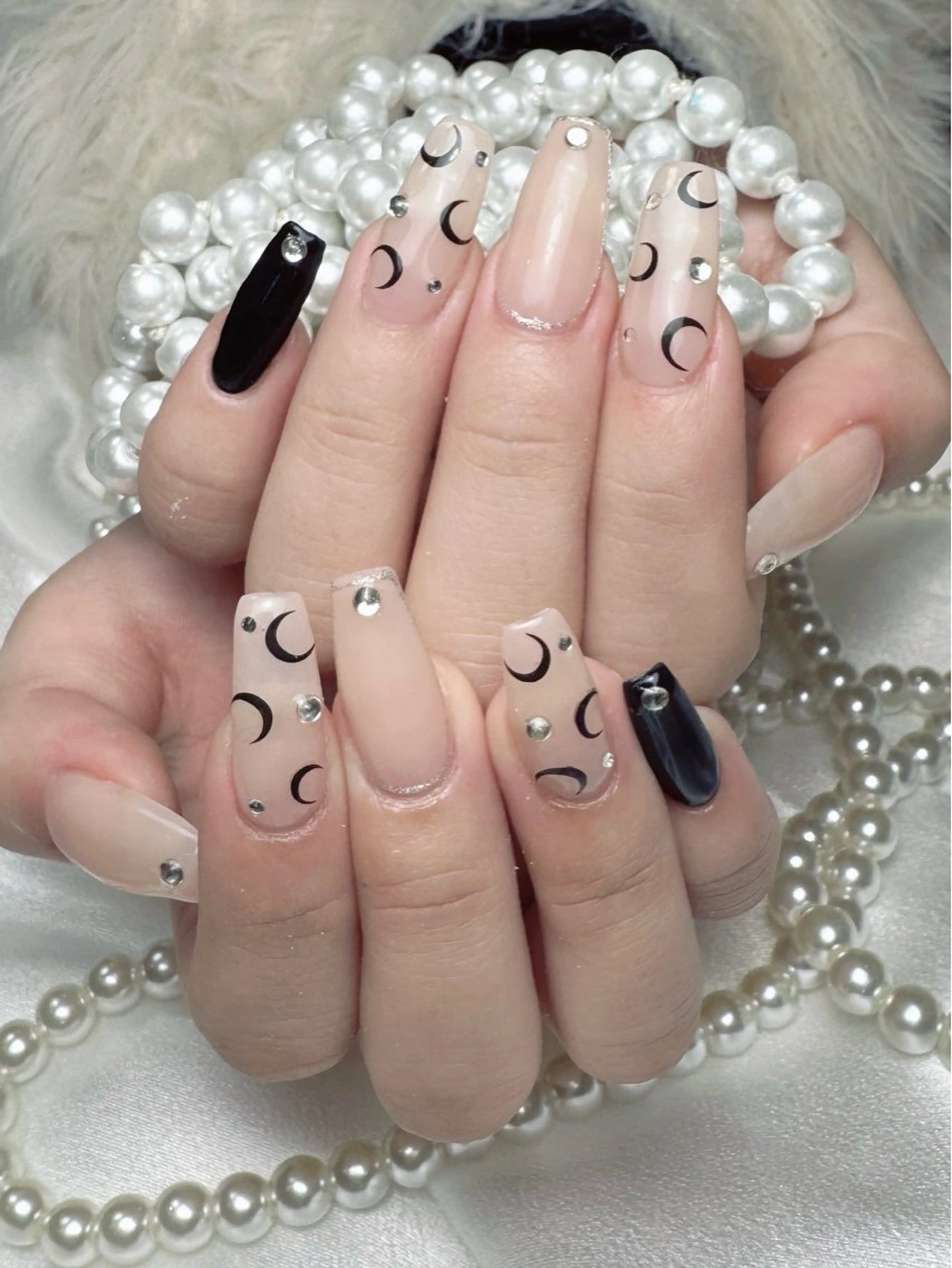 ネイル ハンドネイル チョウ チョウのネイルデザイン