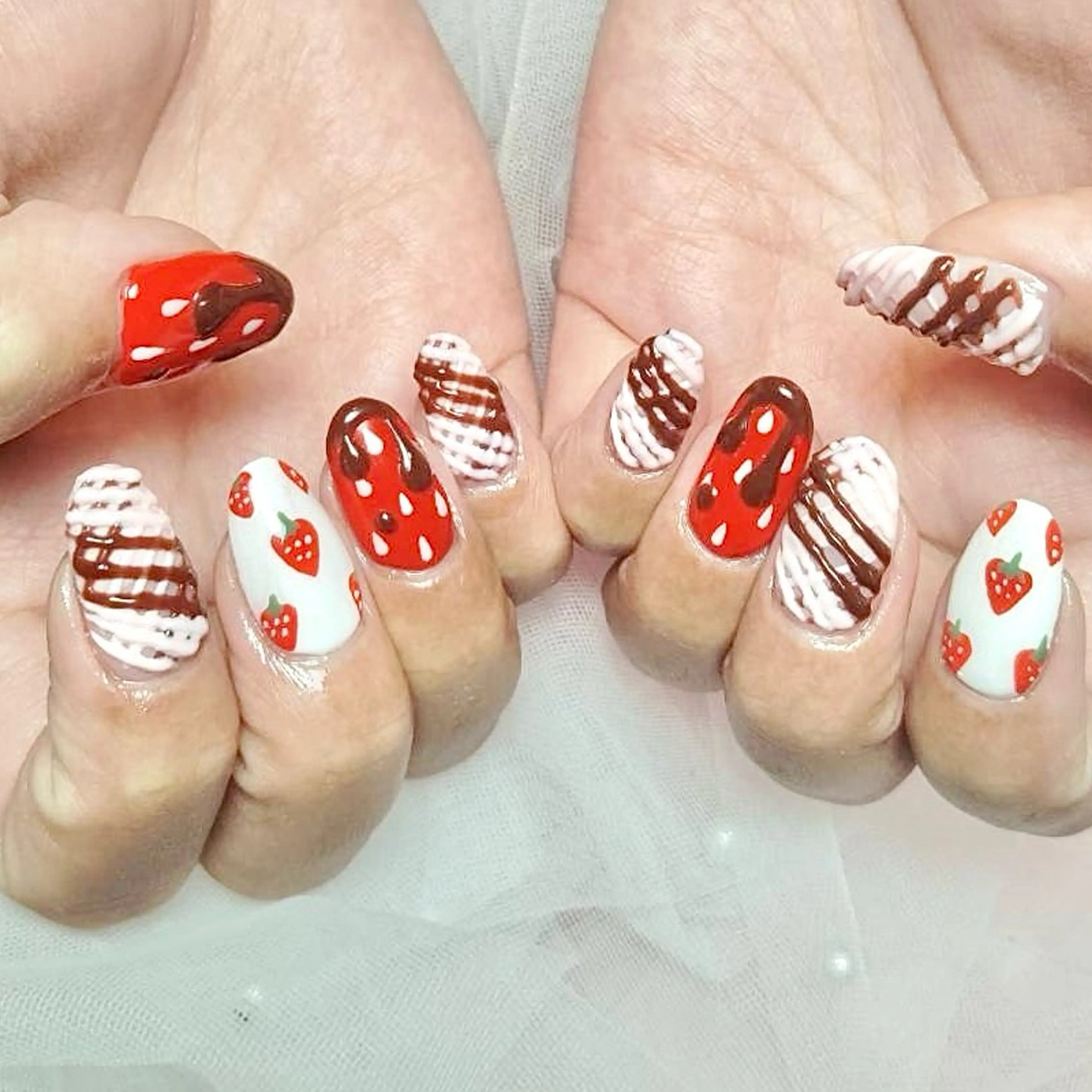 ネイル バレンタイン ハンドネイル PINKY nail所属・ピンキー 池田公園店のネイルデザイン