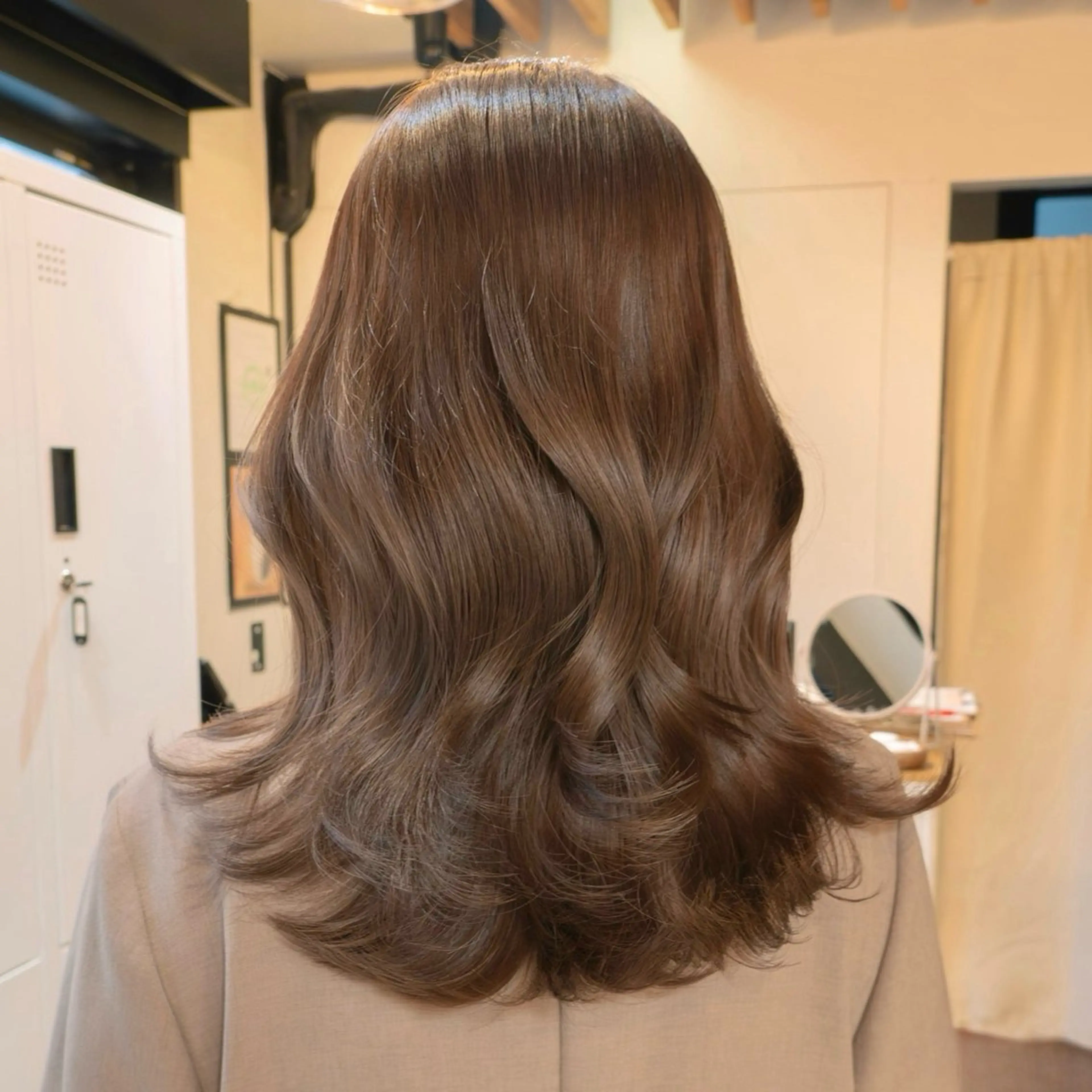 セミロング カラー カット ヘアカラー 韓国レイヤー　船橋 徒歩5分/小川友美のヘアスタイル