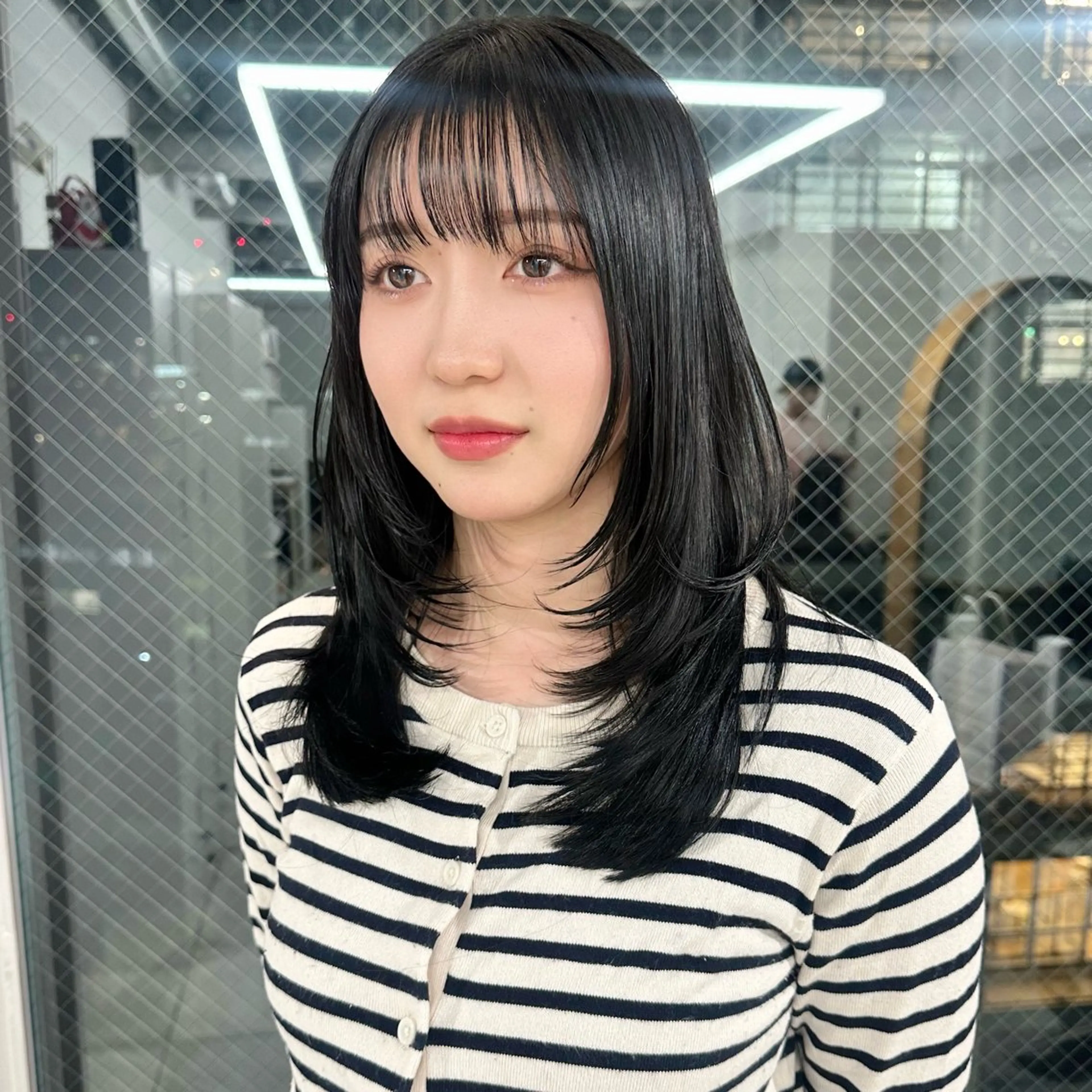 セミロング カラー ブリーチなし/レイヤ ー特化🌈Tommyのヘアスタイル