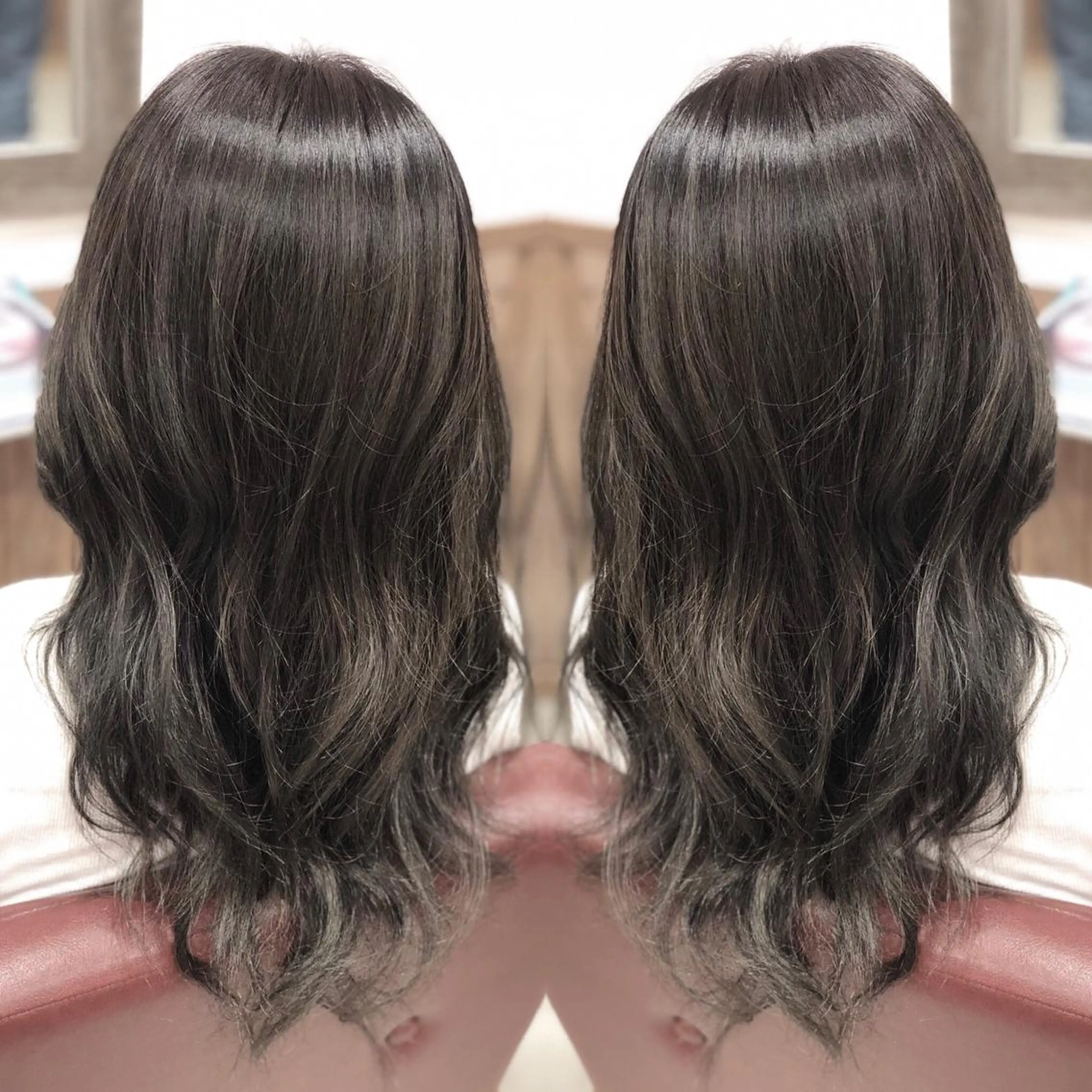 セミロング カラー M IIのヘアスタイル