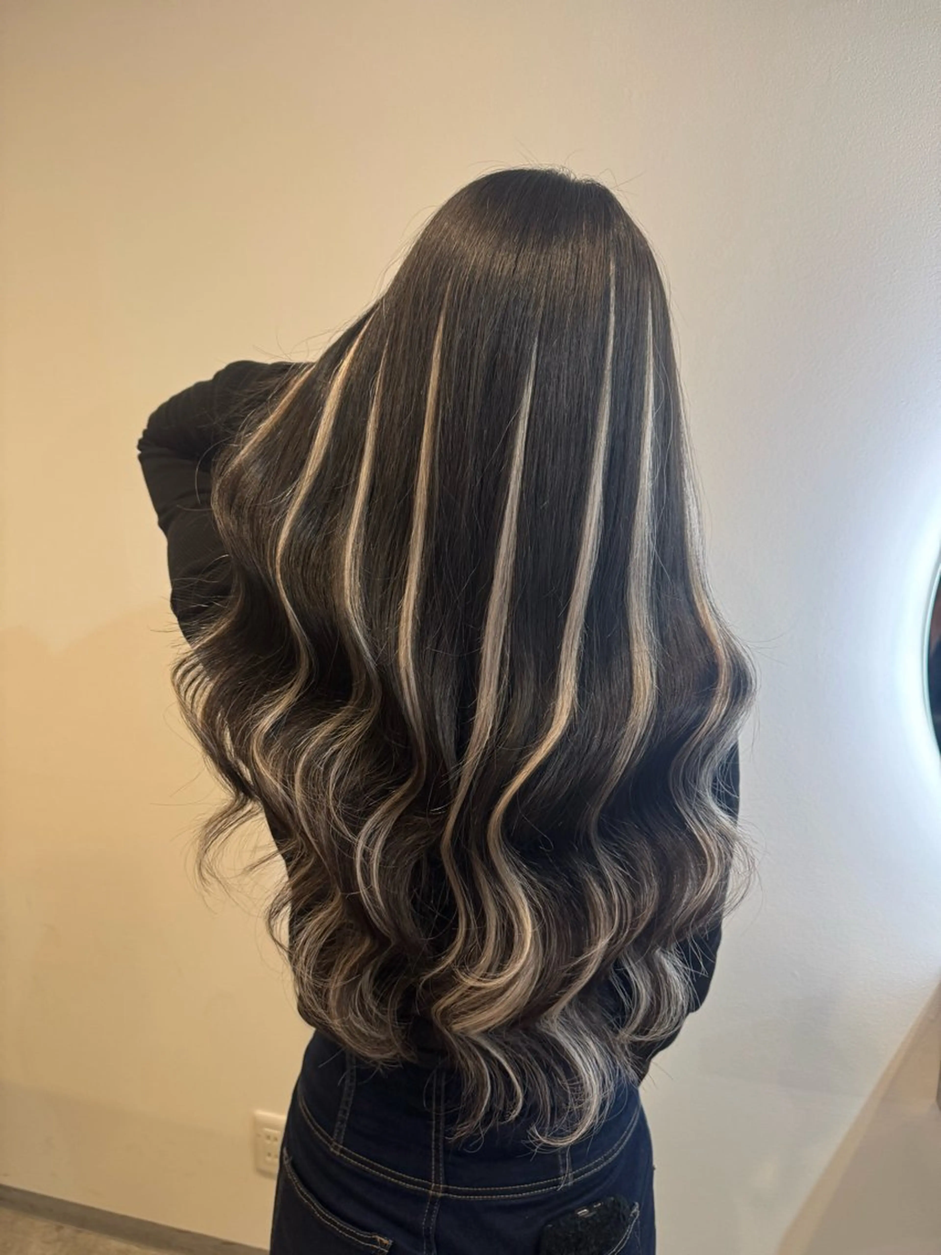 ロング エクステ ハイライト ロング Hz.【ヘルツ.】〜エクステもやってるよ！？〜所属・_WHITE Momokaのヘアスタイル