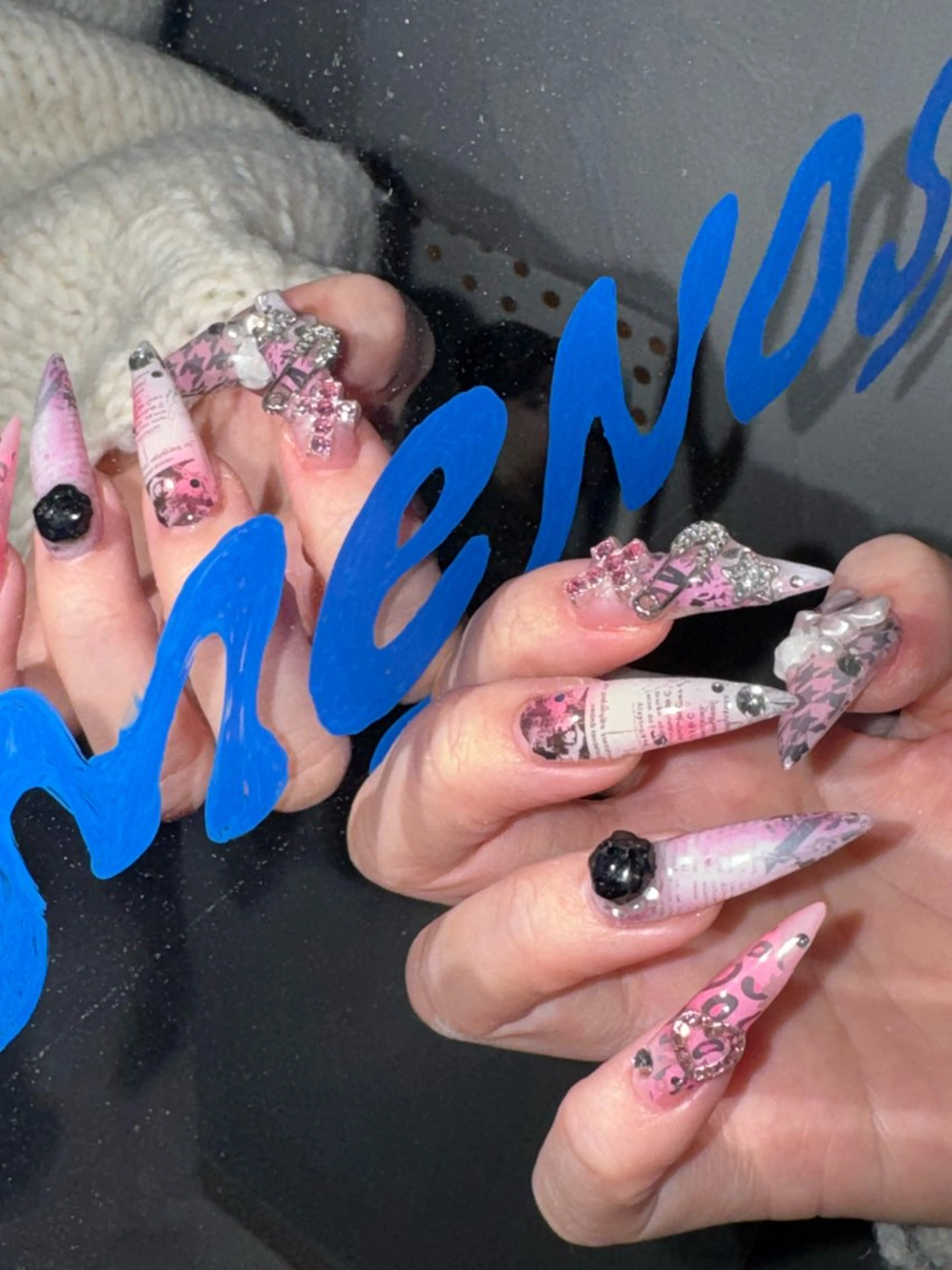 ネイル ハンドネイル フットネイル MITSUKI🪡 海外/個性派/ロングのネイルデザイン