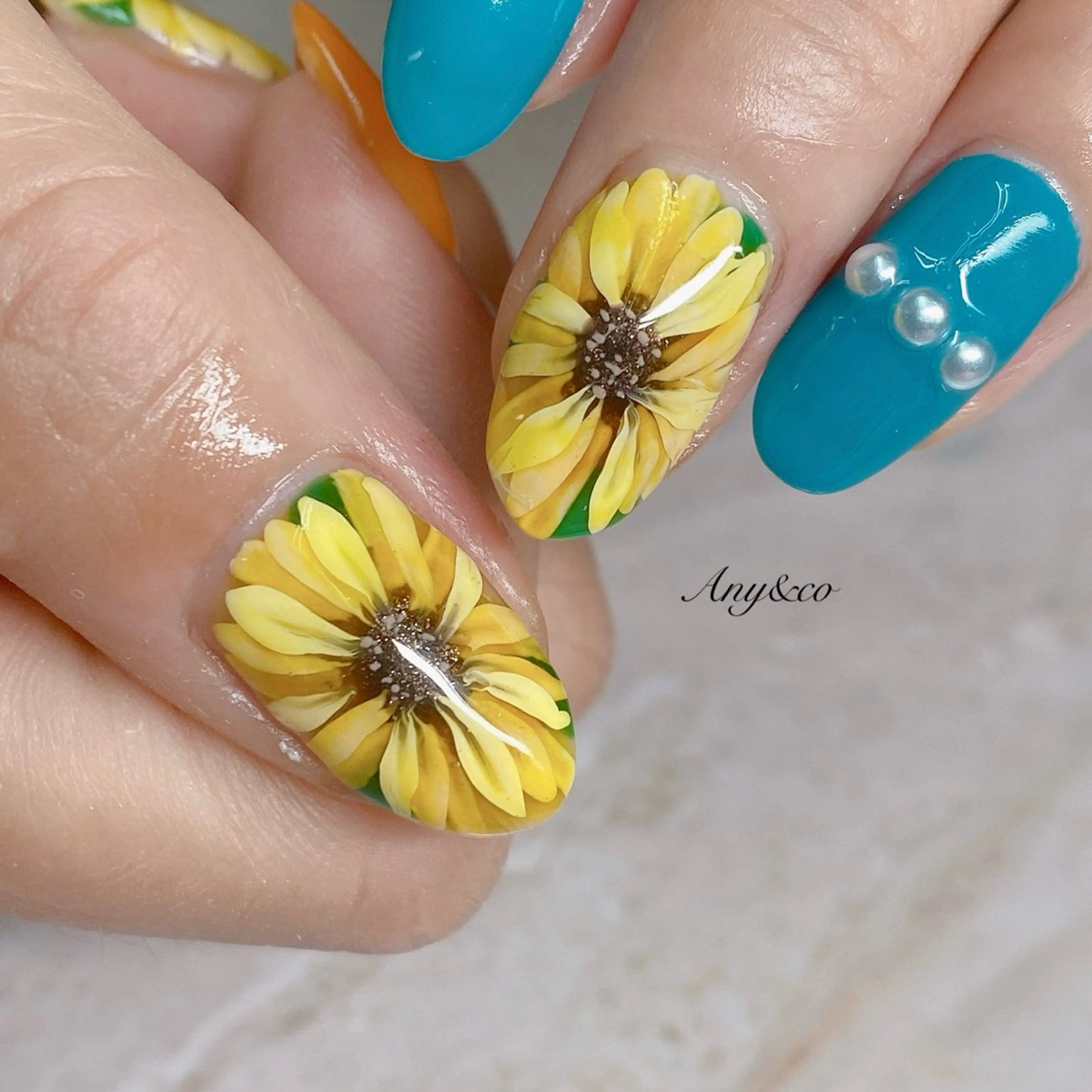 ネイル アートネイル フラワーネイル 夏ネイル ハンドネイル Any&co 【エニコ】のマツエク・マツパデザイン