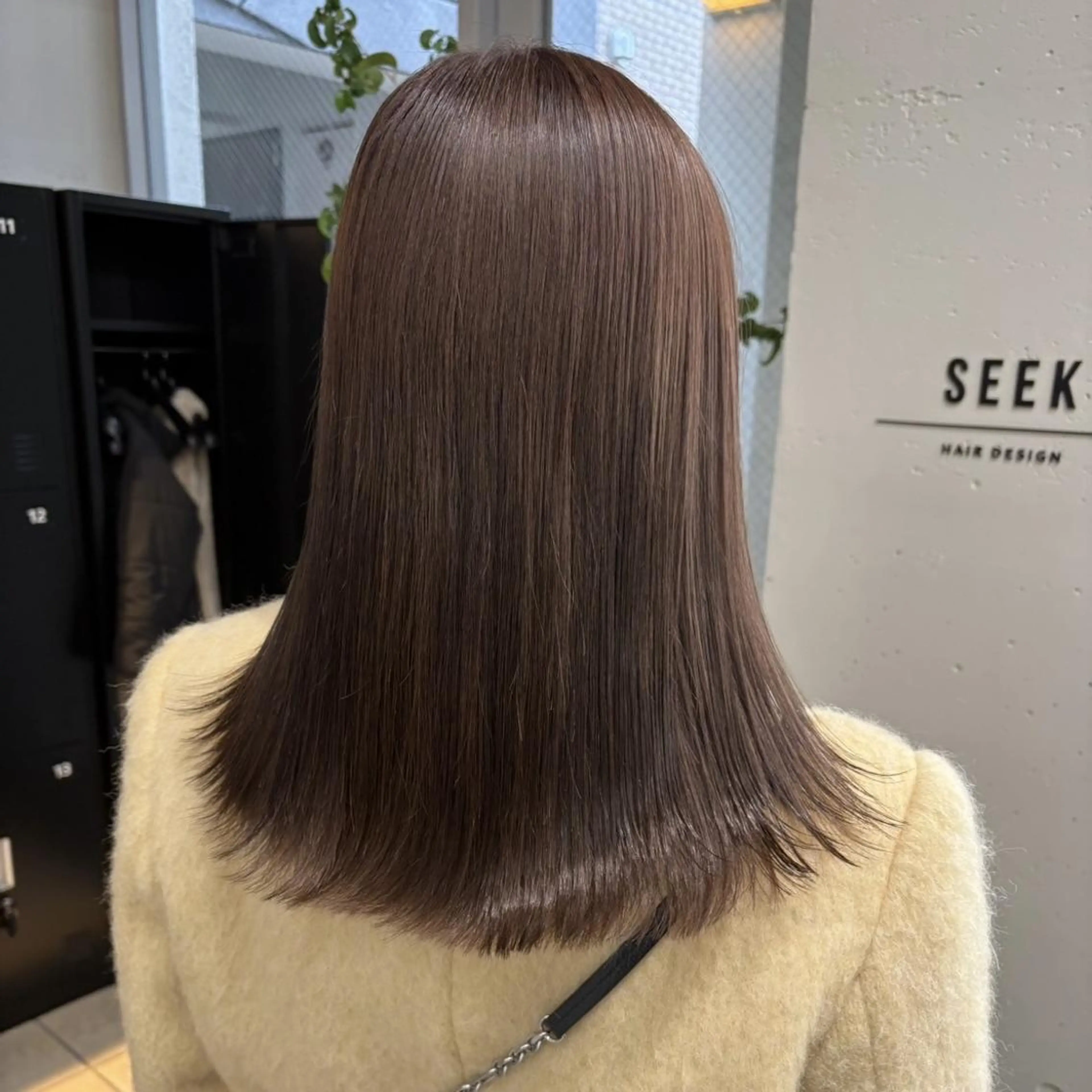 カラー ミディアム ベージュカラー 透明感カラー ヘーゼル ヘアカラー トリートメント 韓国ヘアー♡🇰🇷 江藤　桜のヘアスタイル