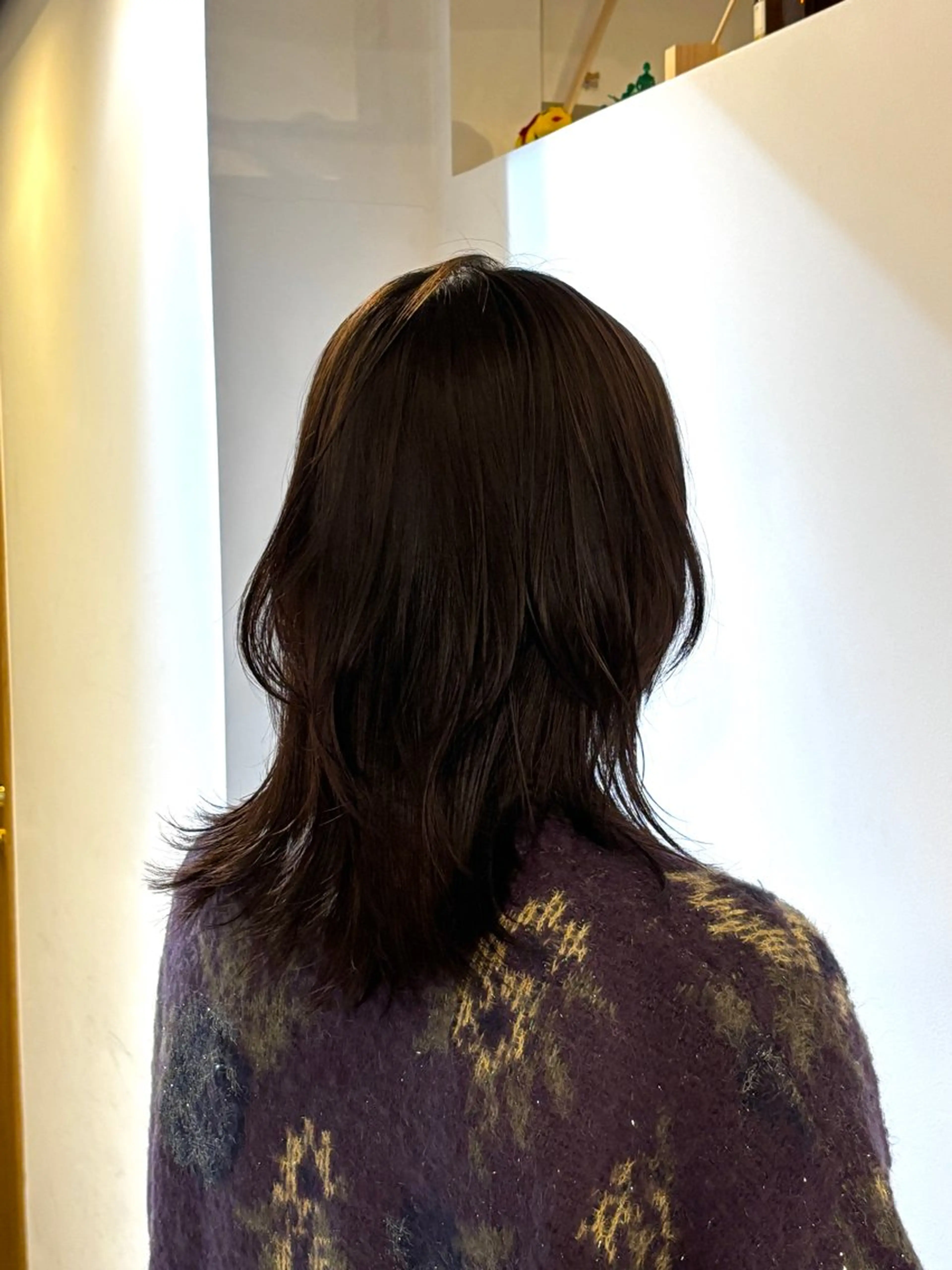 ロング ロング ウルフカット 岸本 まほのヘアスタイル