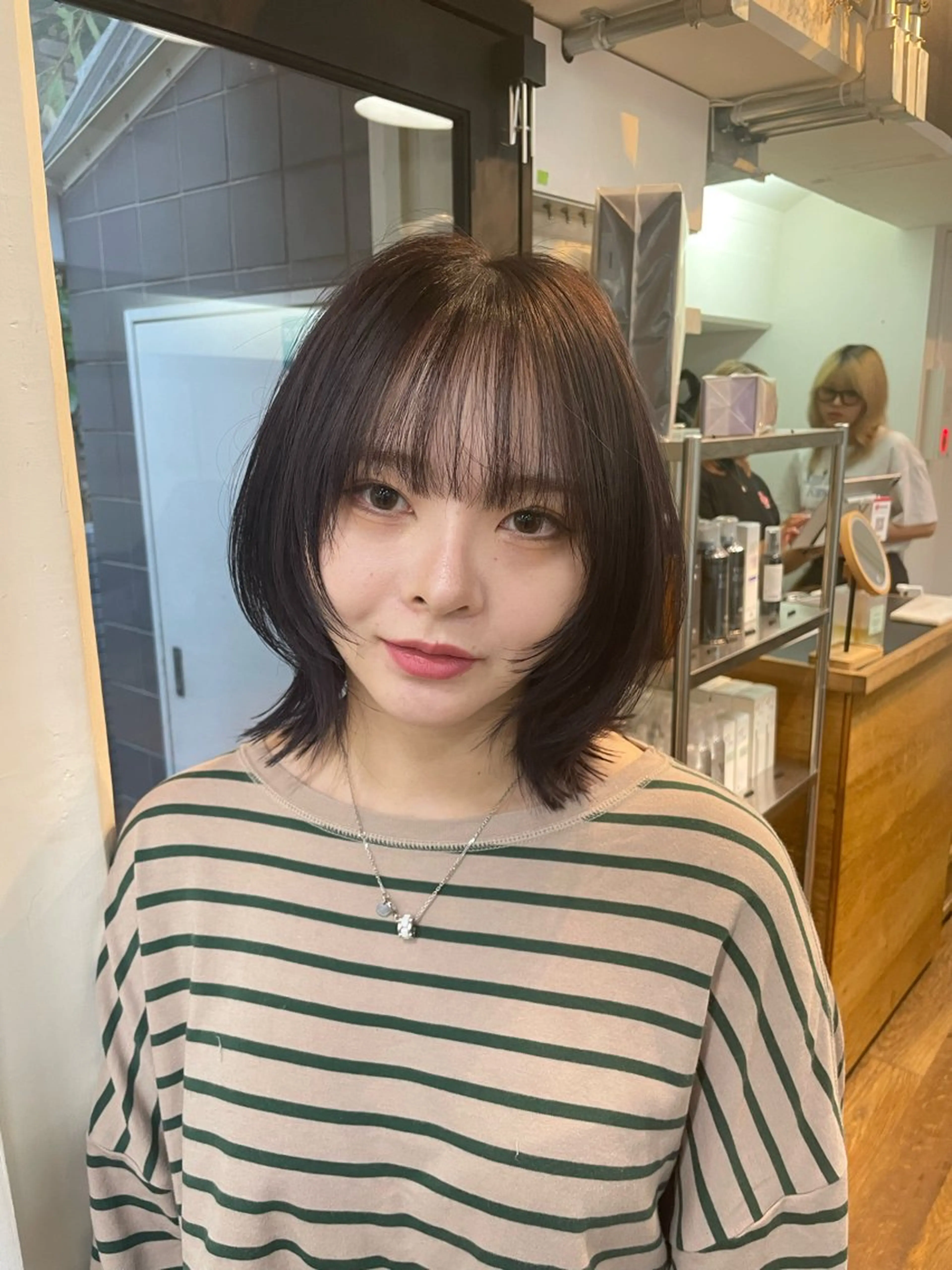 ショート 顔まわりレイヤー レイヤーカット yu-kaハッシュ カット/韓国レイヤーのヘアスタイル