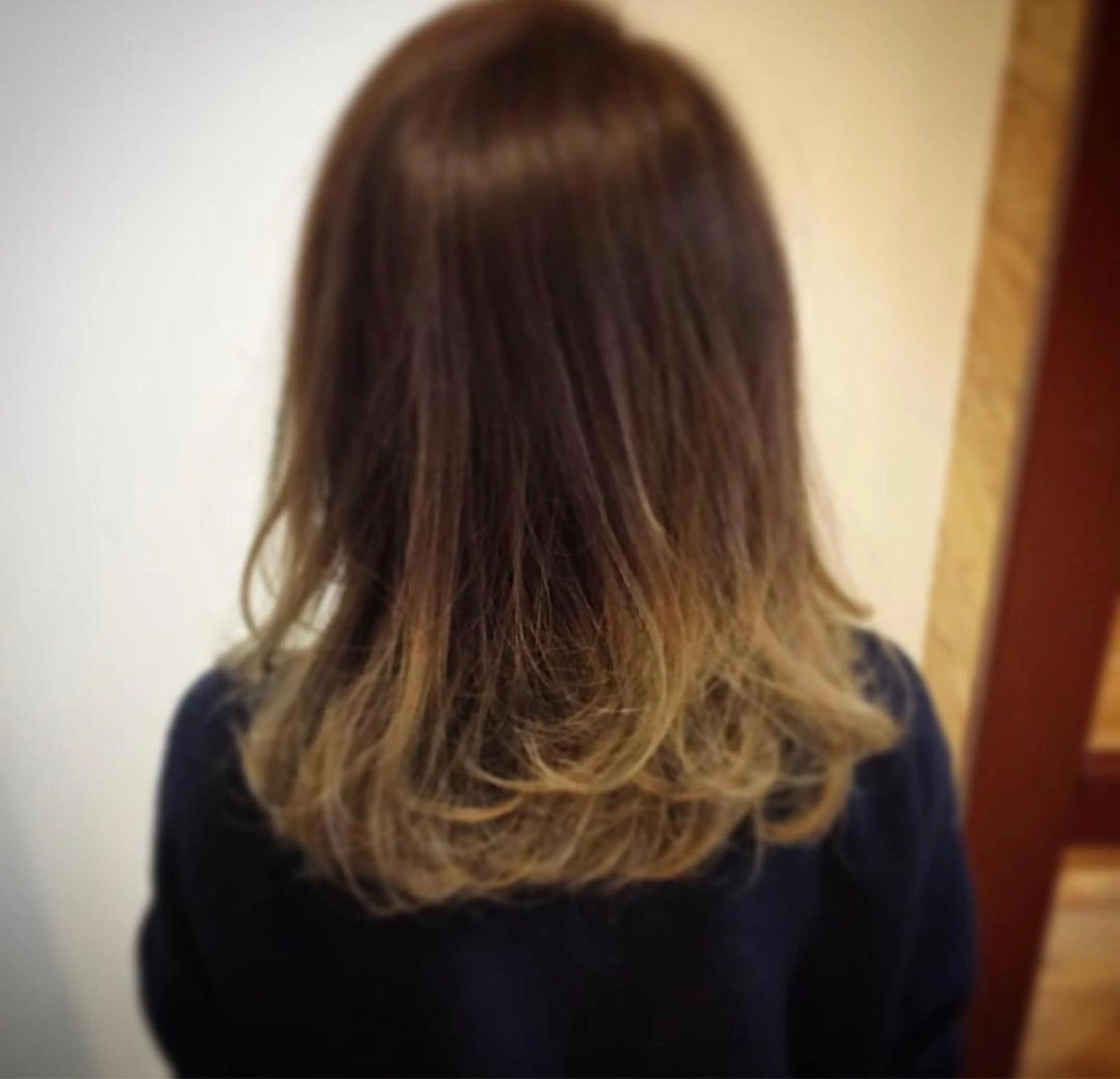 ミディアム カラー ブリーチ グラデーションカラー メッシュ CRIB所属・花田 みなみのヘアスタイル