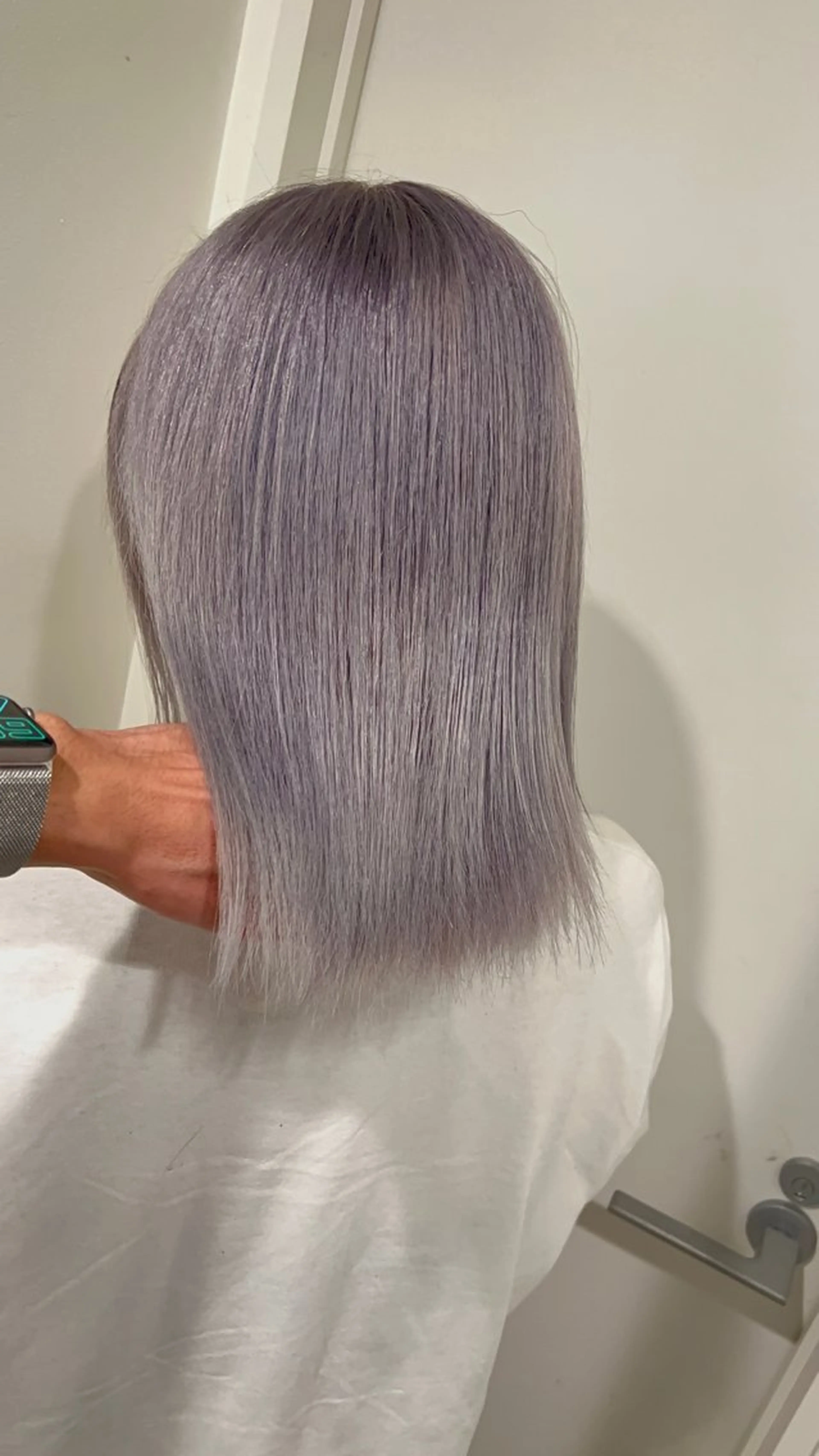 セミロング カラー ヘアアレンジ 🔥ハイトーンカラー ギャルNAOKI🔥のヘアスタイル