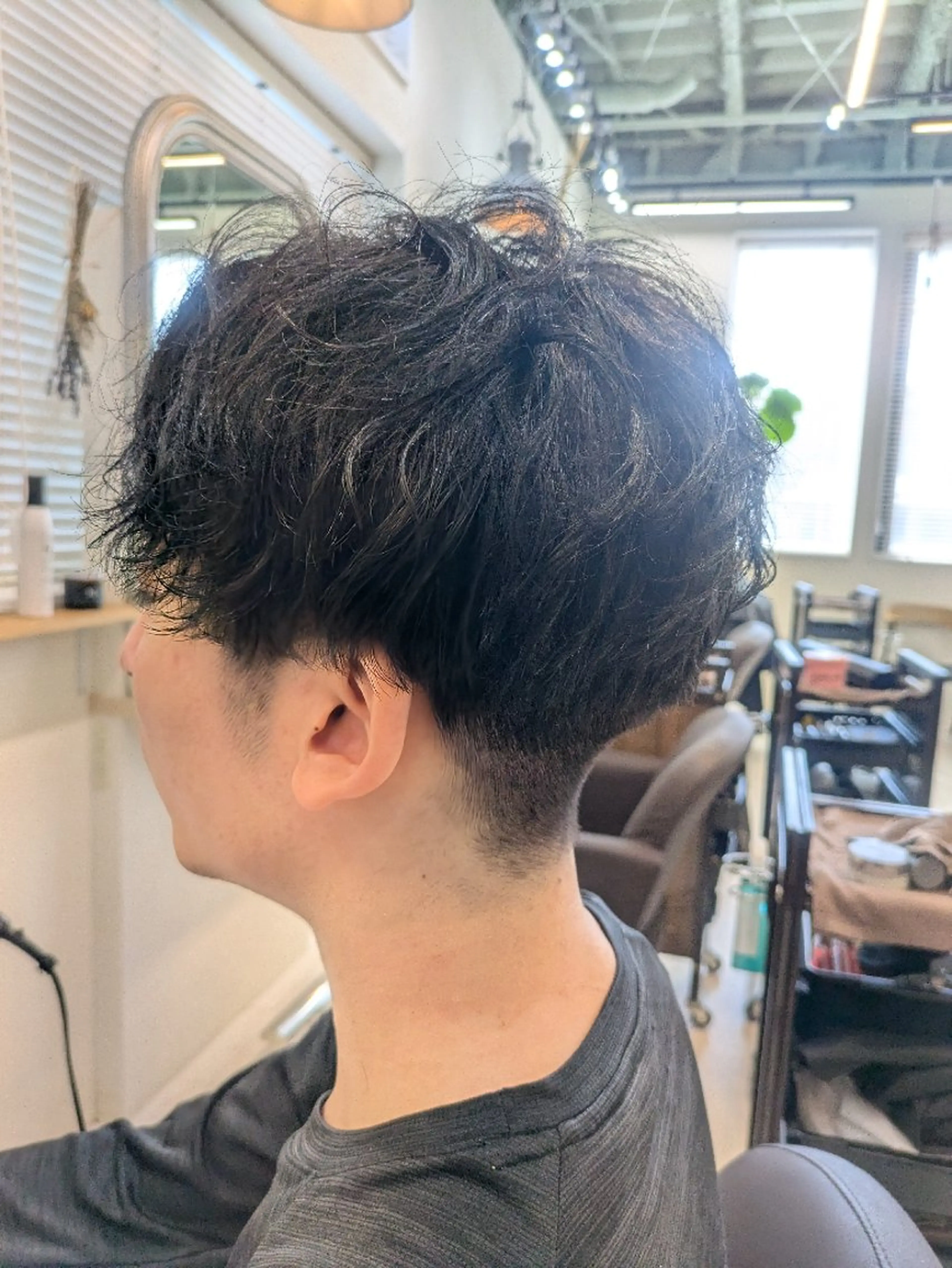 パーマ メンズ カラー 黒髪 ブルーカラー ブルーブラック まりえ☆髪質改善/ 艶髪/オトナショートのヘアスタイル