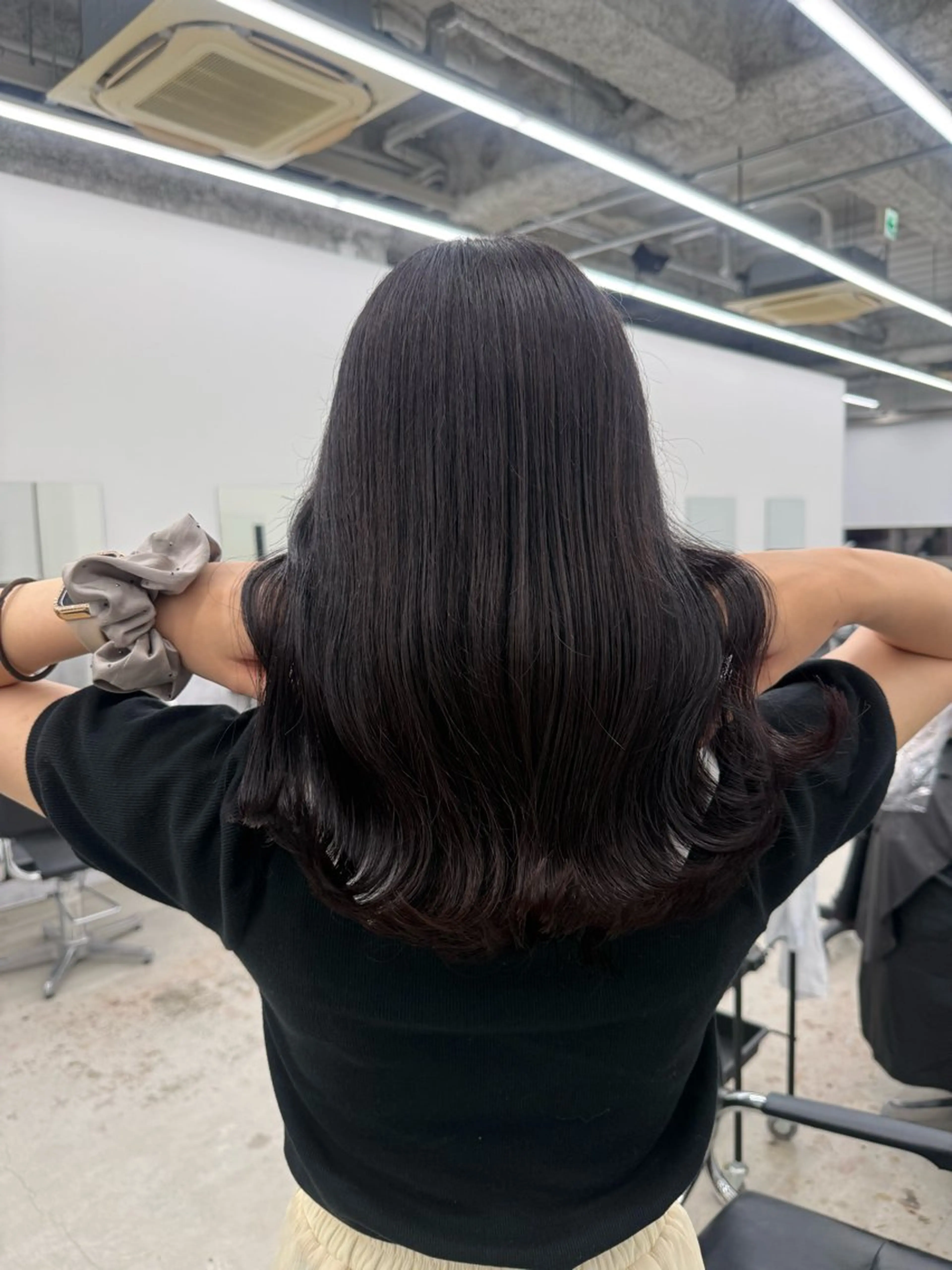 セミロング カラー 黒田 真美のヘアスタイル