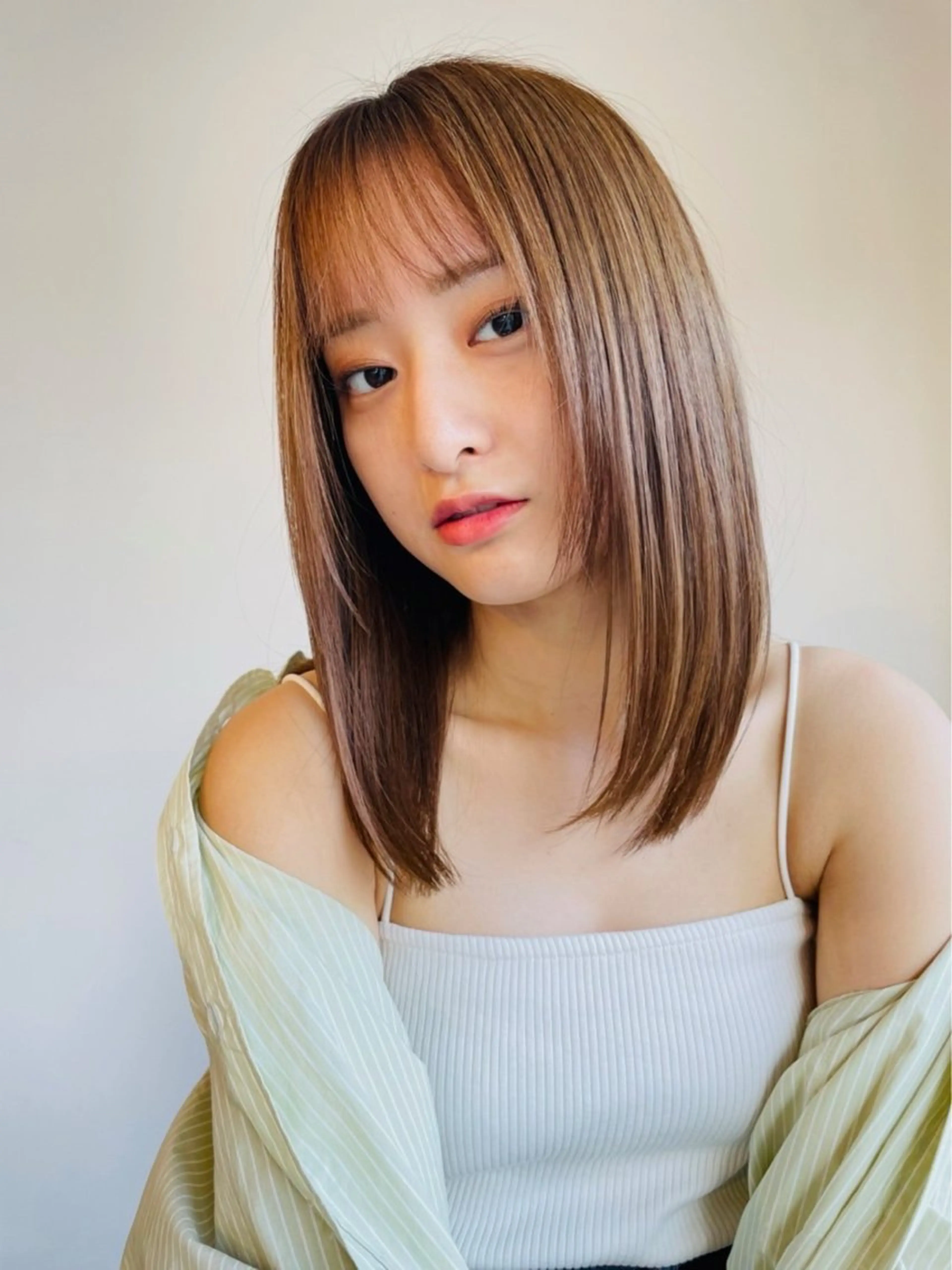 セミロング 透明感/ダブル カラー/SHISEIのヘアスタイル