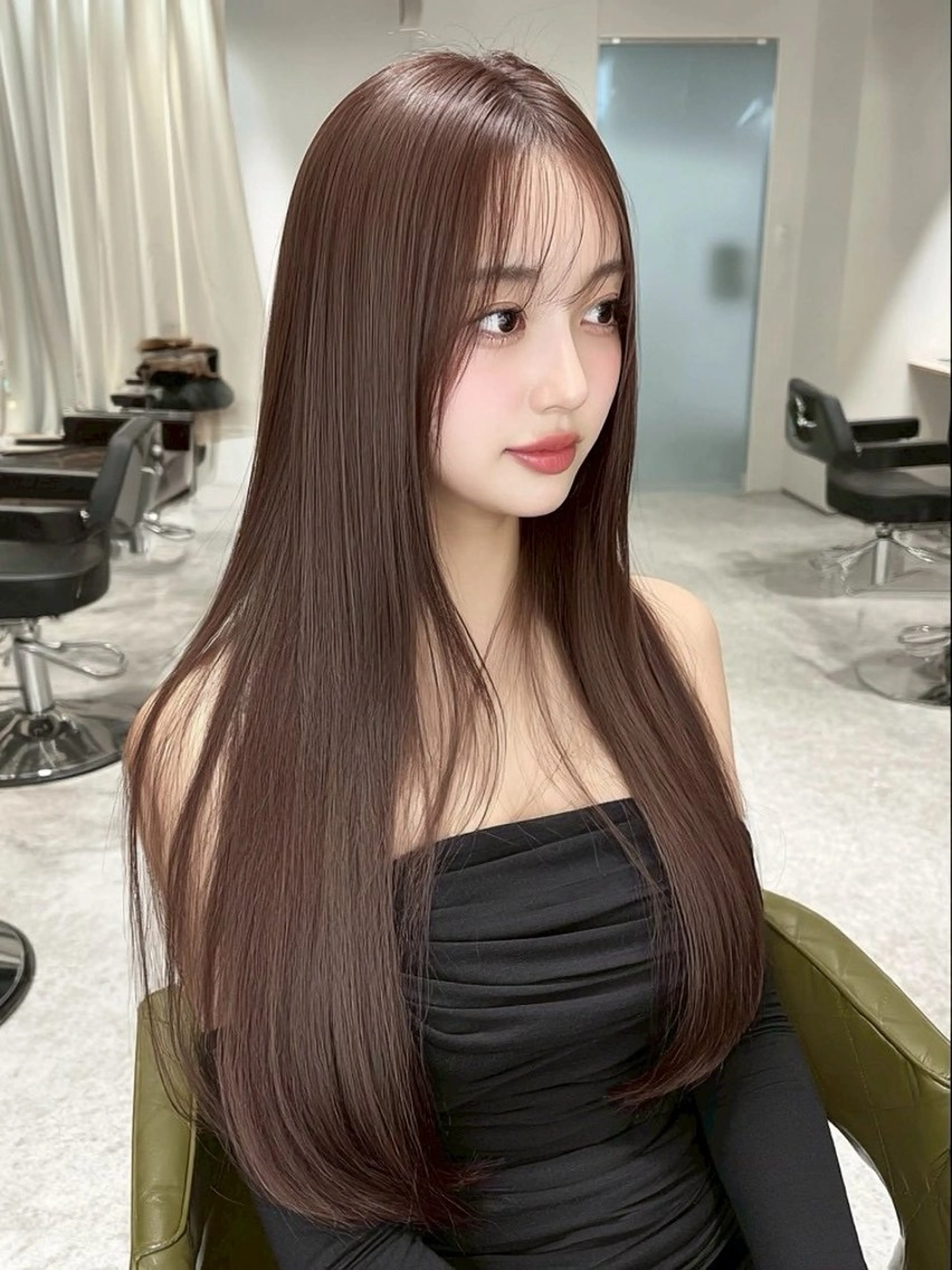 ロング カラー 透明感カラー くびれヘア 顔周りカット ヨシンモリ 韓国風ヘア カット ヘアカラー トリートメント 京都韓国ヘア🇰🇷 /髪質改善/透カラーのヘアスタイル