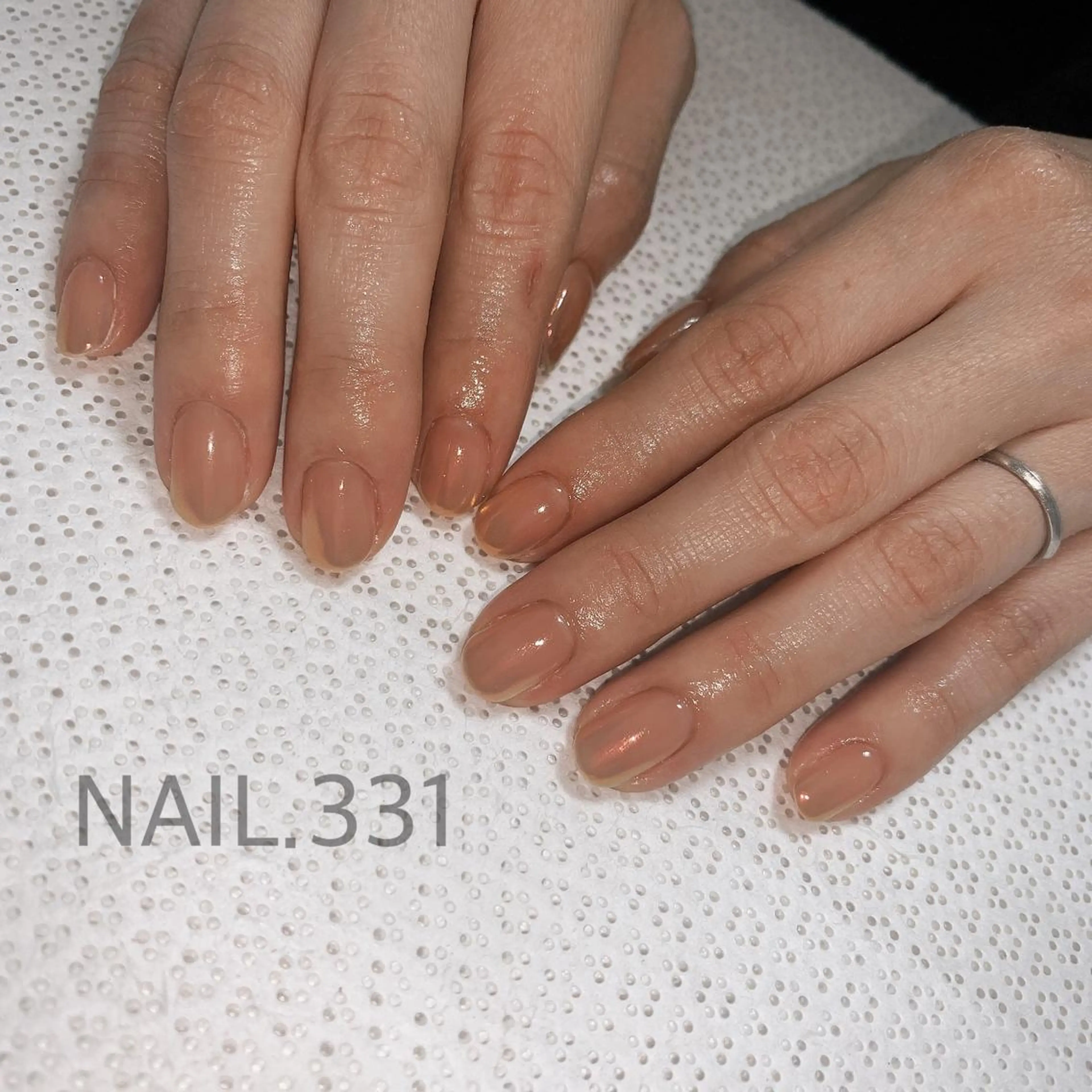 ネイル オーロラネイル クリアネイル フラッシュネイル マグネットネイル ワンカラーネイル ハンドネイル NAIL.331所属・Nail 331のネイルデザイン