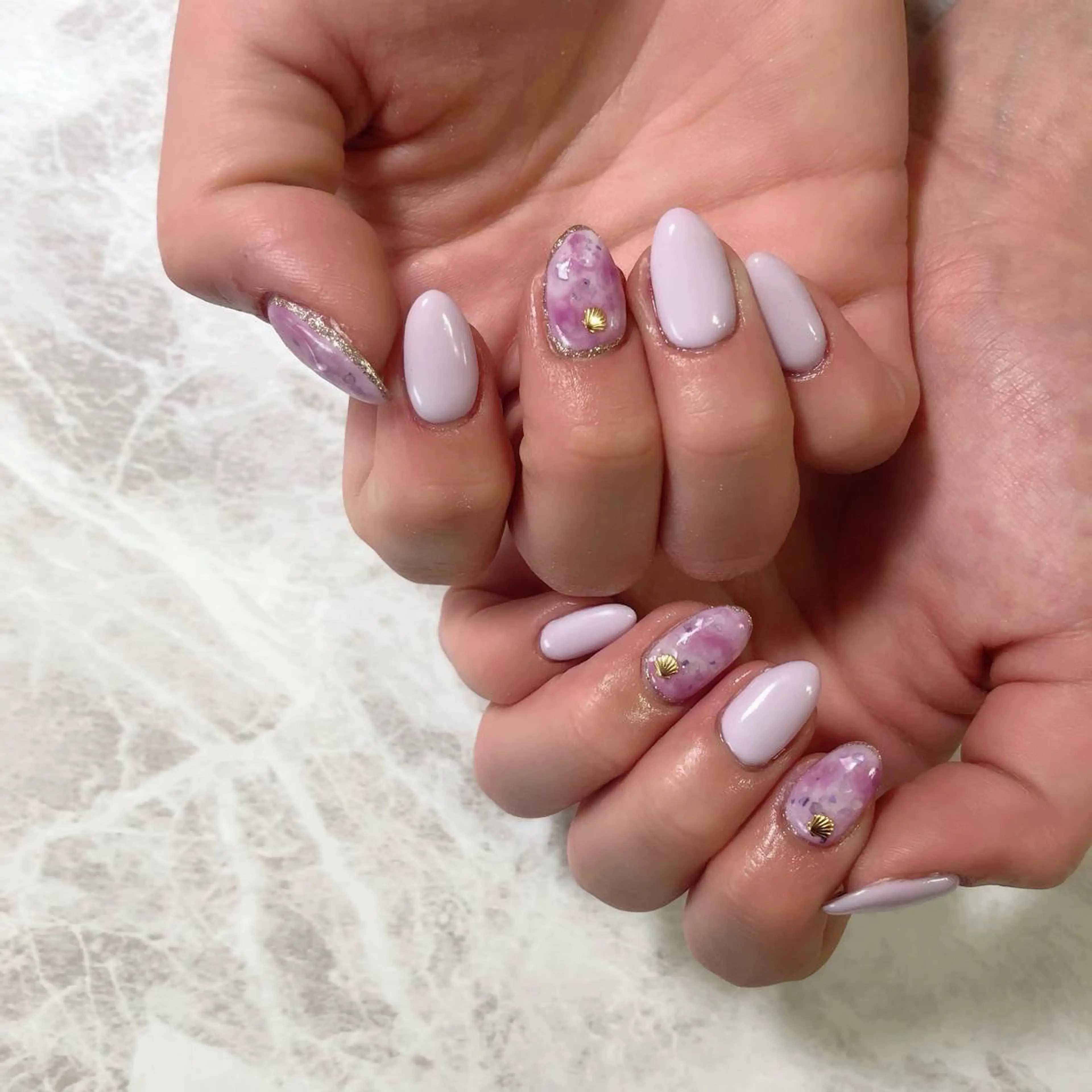 ネイル フットネイル フレンチネイル ジェルネイル ラメ(グリッター) ラメグラデーション NEO Beauty Salon所属・𝐍𝐄𝐎 𝐉𝐔𝐑𝐈のネイルデザイン