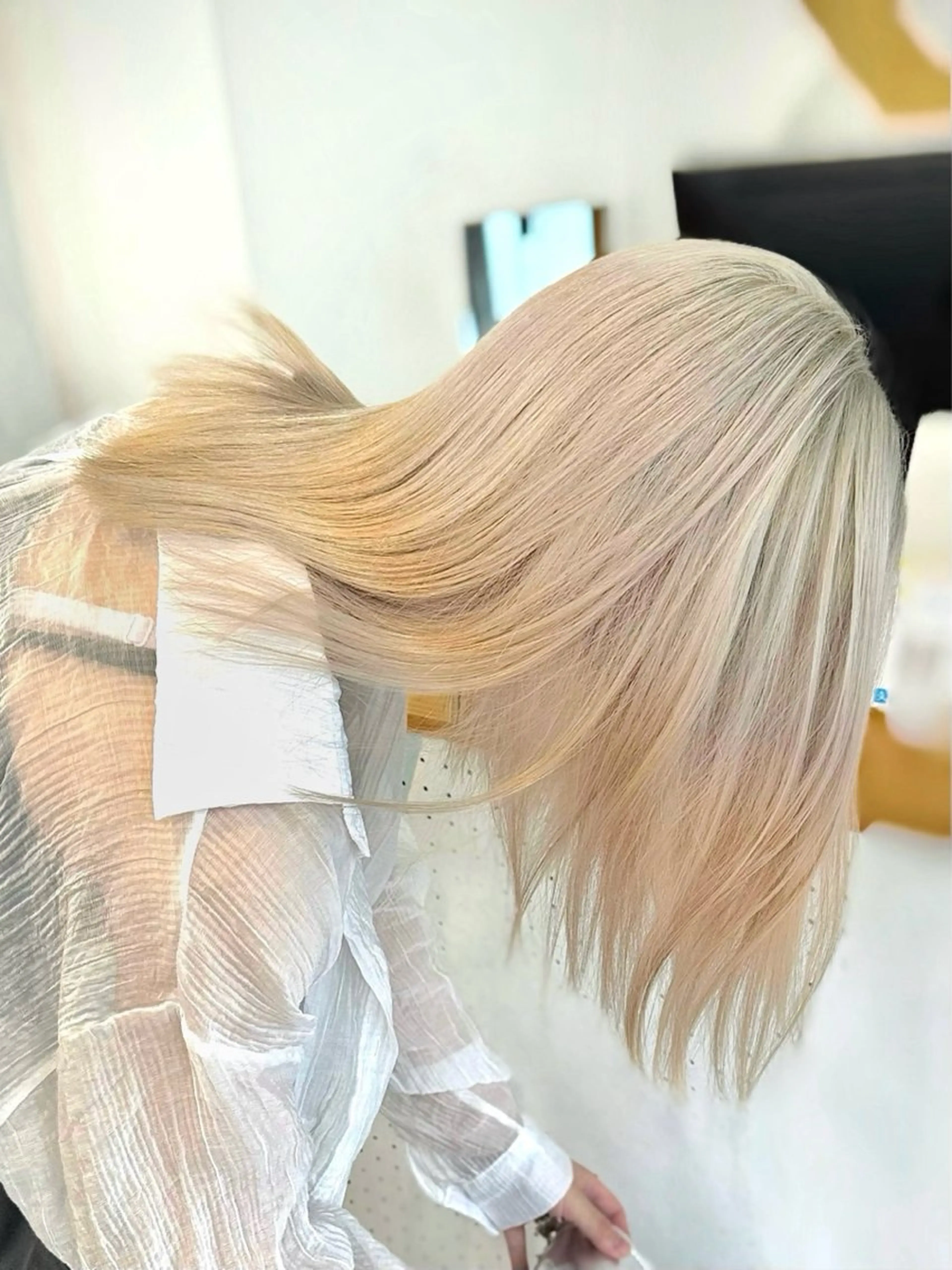 セミロング カラー ヘアカラー 🌻名古屋🌻 🫧ハイトーン🫧のヘアスタイル