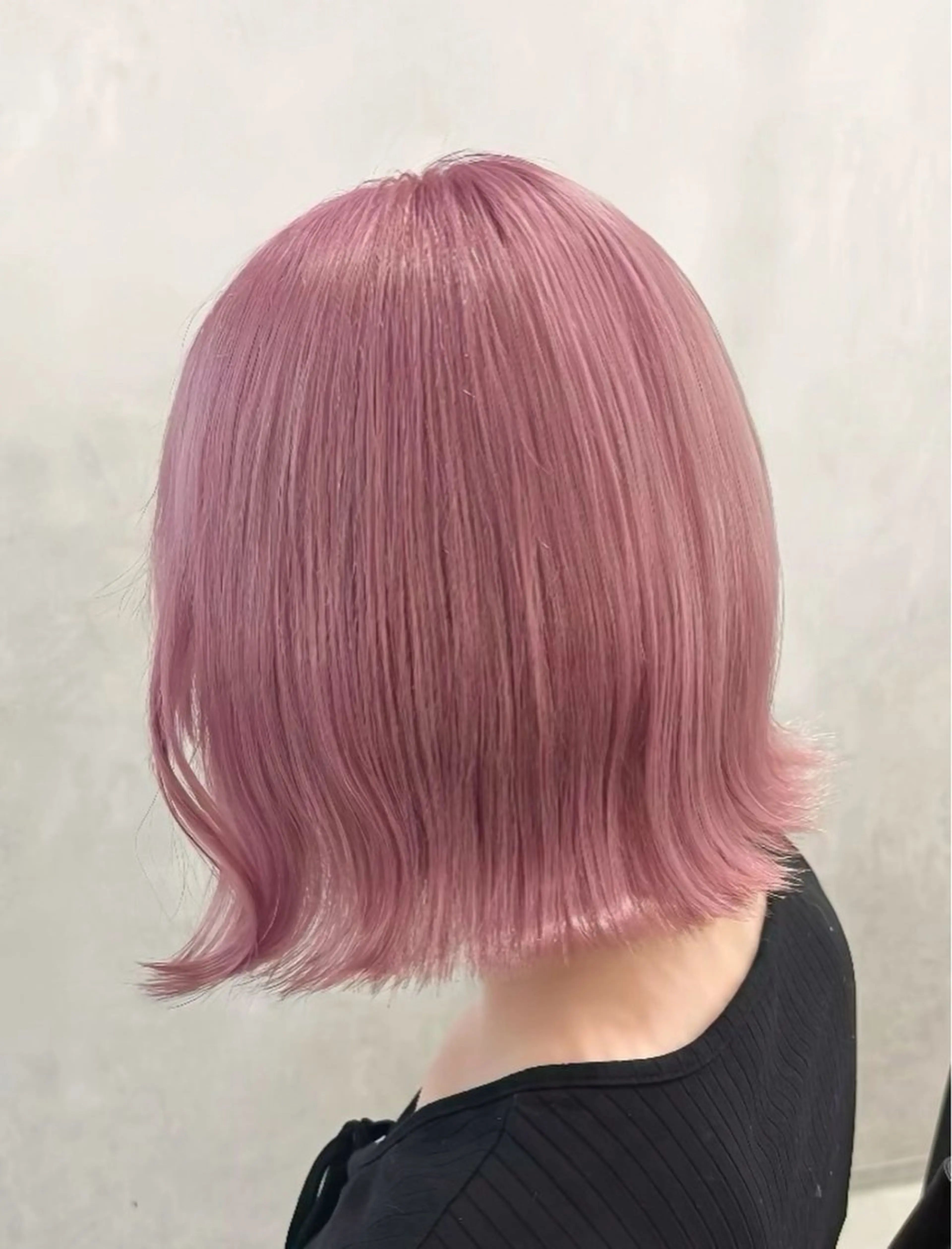 ミディアム カラー ピンクカラー ボブ 外ハネヘア ☾·̩͙⋆ しおり🫧 ͛.*のヘアスタイル