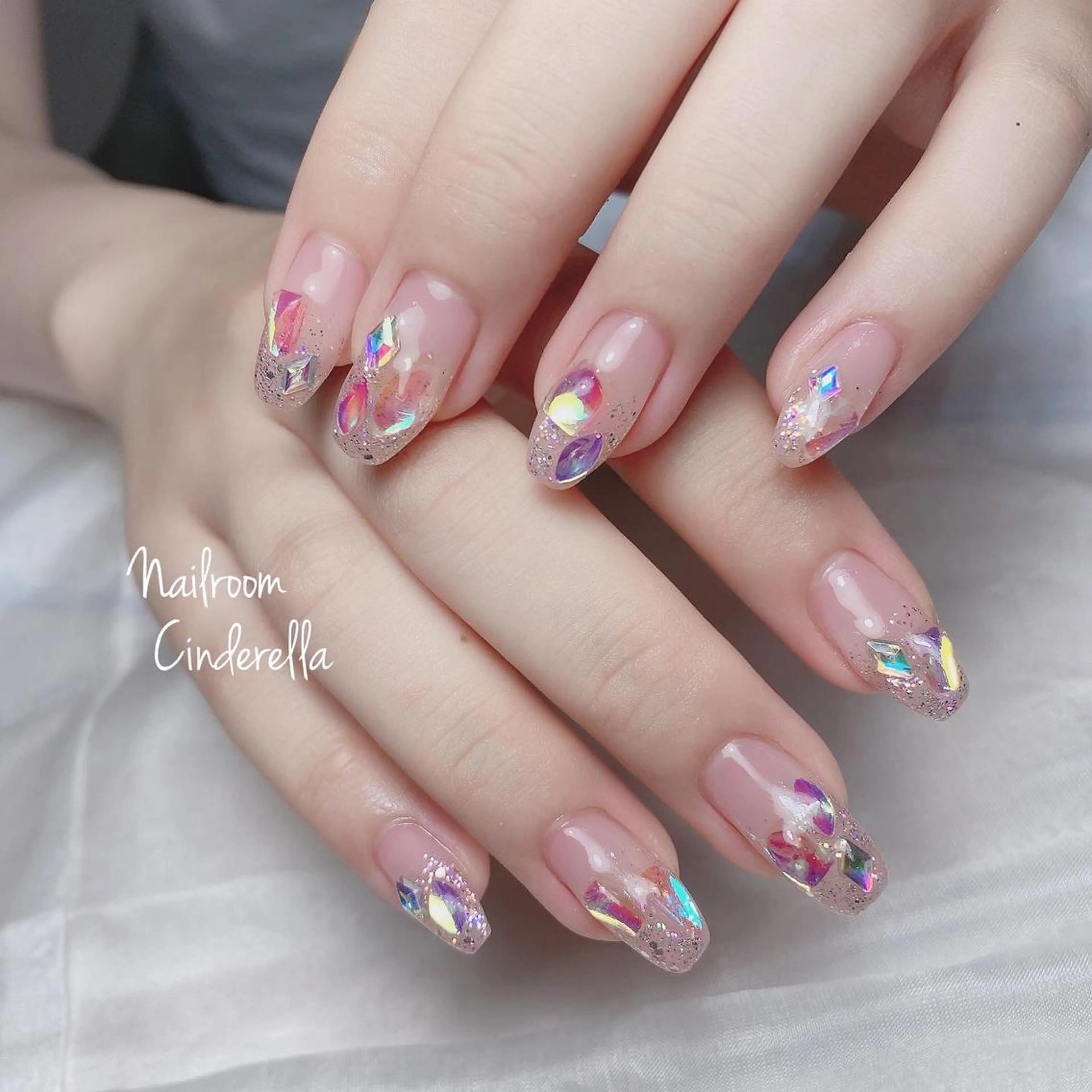 ネイル キラキラネイル Nailroom. Cinderellaのネイルデザイン