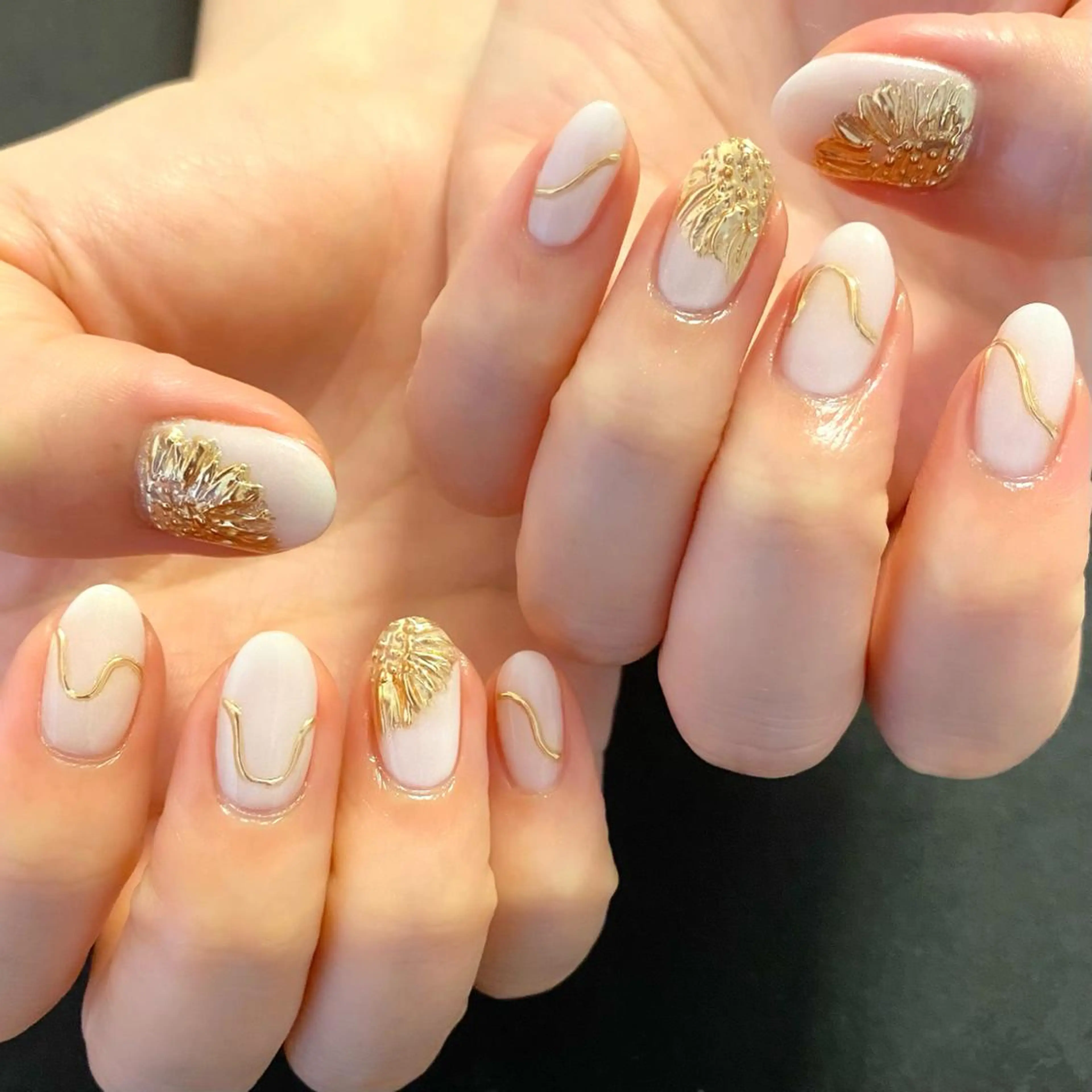 ネイル アートネイル ゴールド ミラーネイル 持ち込み nail*157 .のネイルデザイン